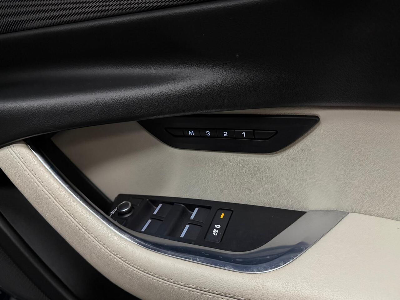 Jaguar Xe view 25