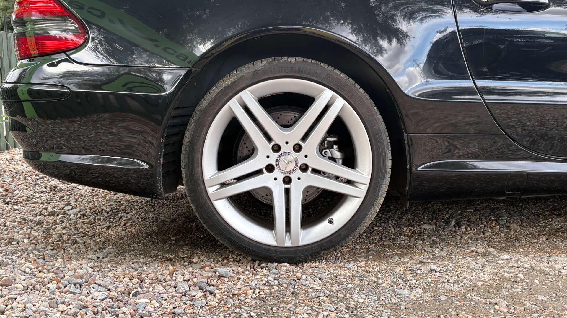 Mercedes-Benz SL view 44