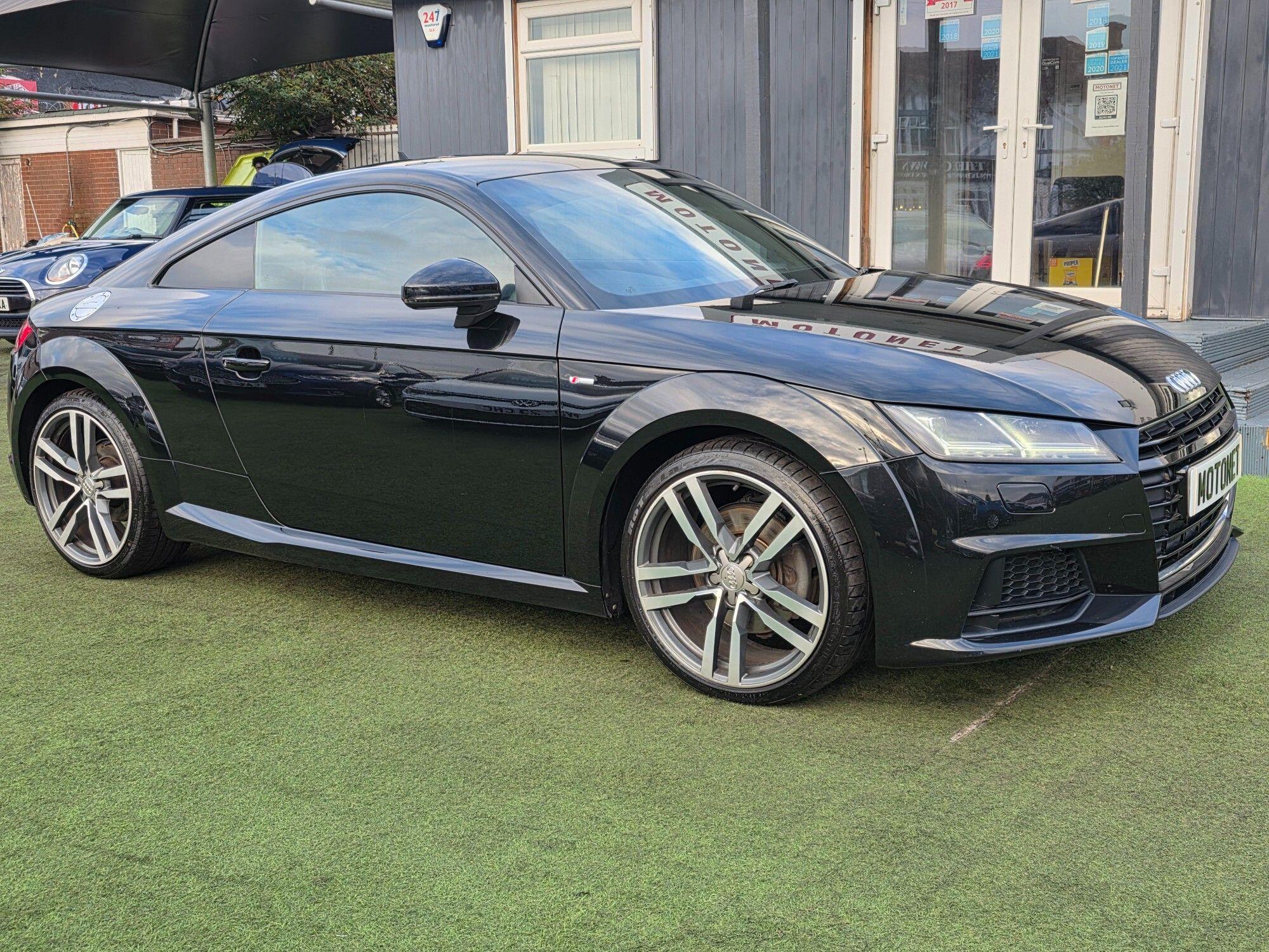 Audi TT view 11