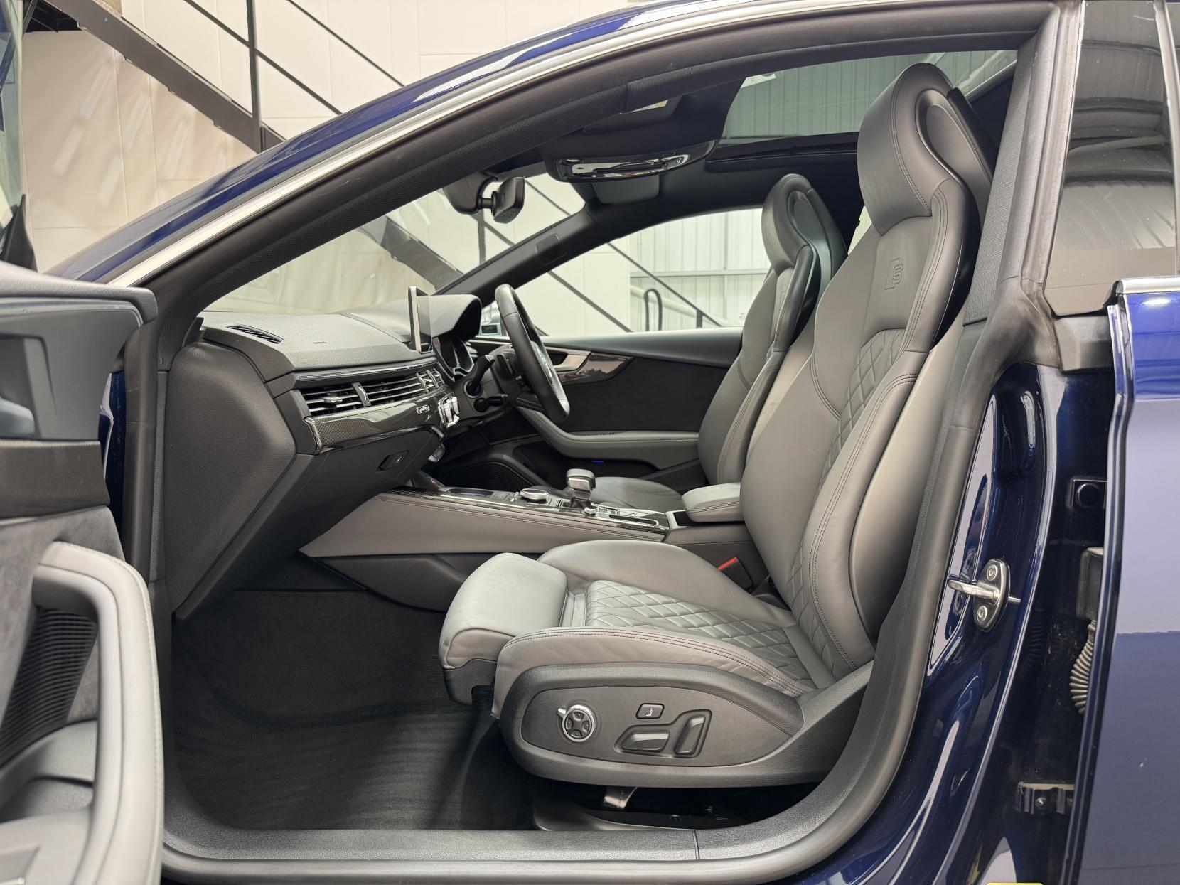 Audi S5 view 59