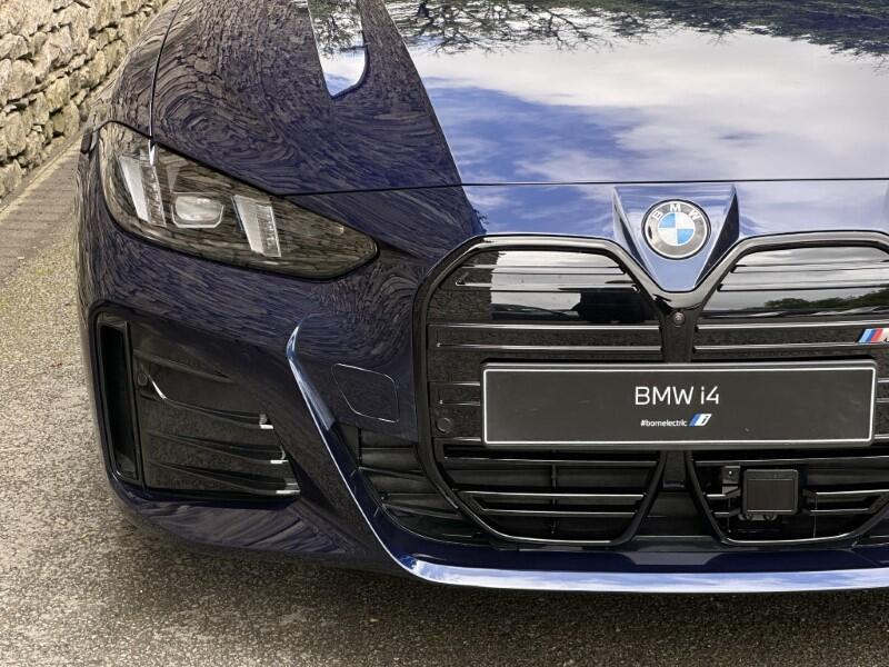 BMW i4 view 75