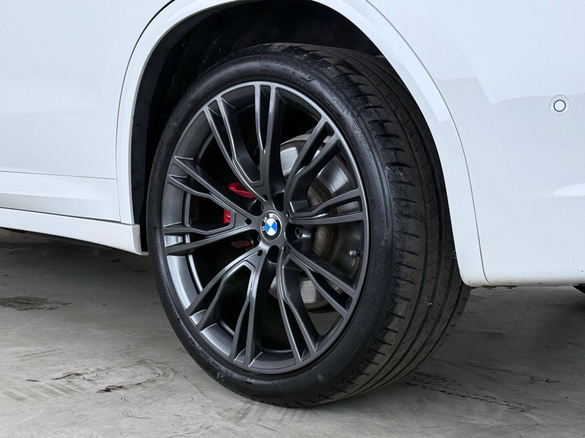 BMW X3 view 9