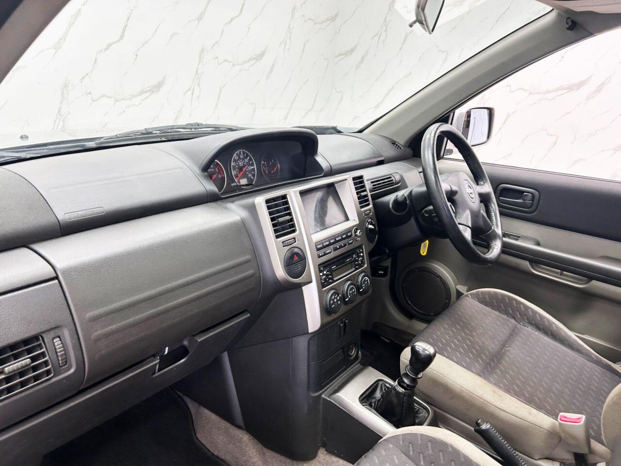 Nissan X-Trail view 13