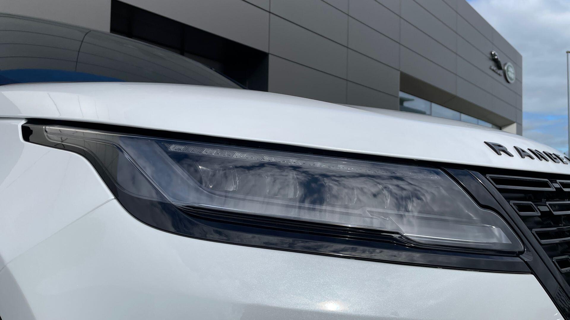 Land Rover Range Rover Velar view 17