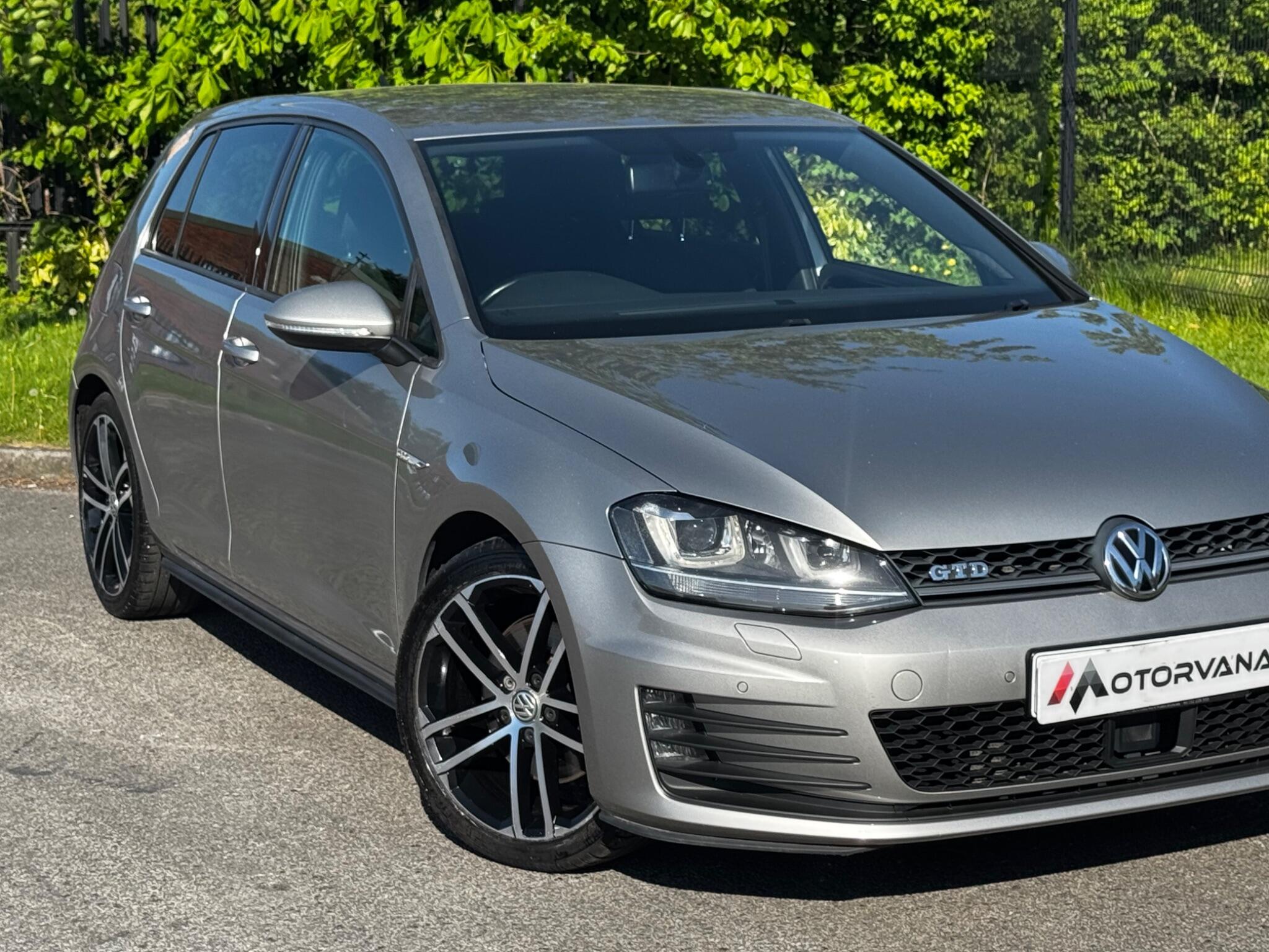 Volkswagen Golf view 5