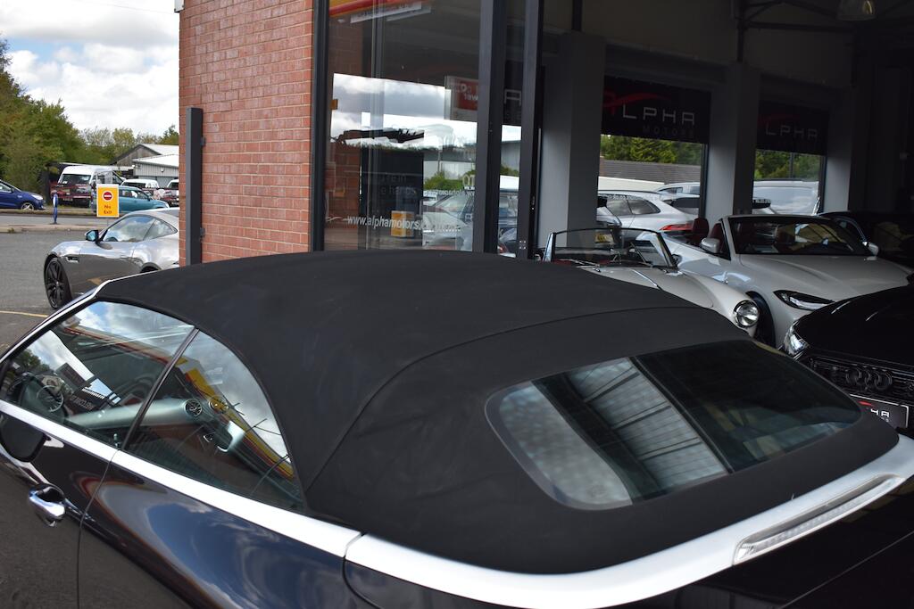 Mercedes-Benz E Class view 22
