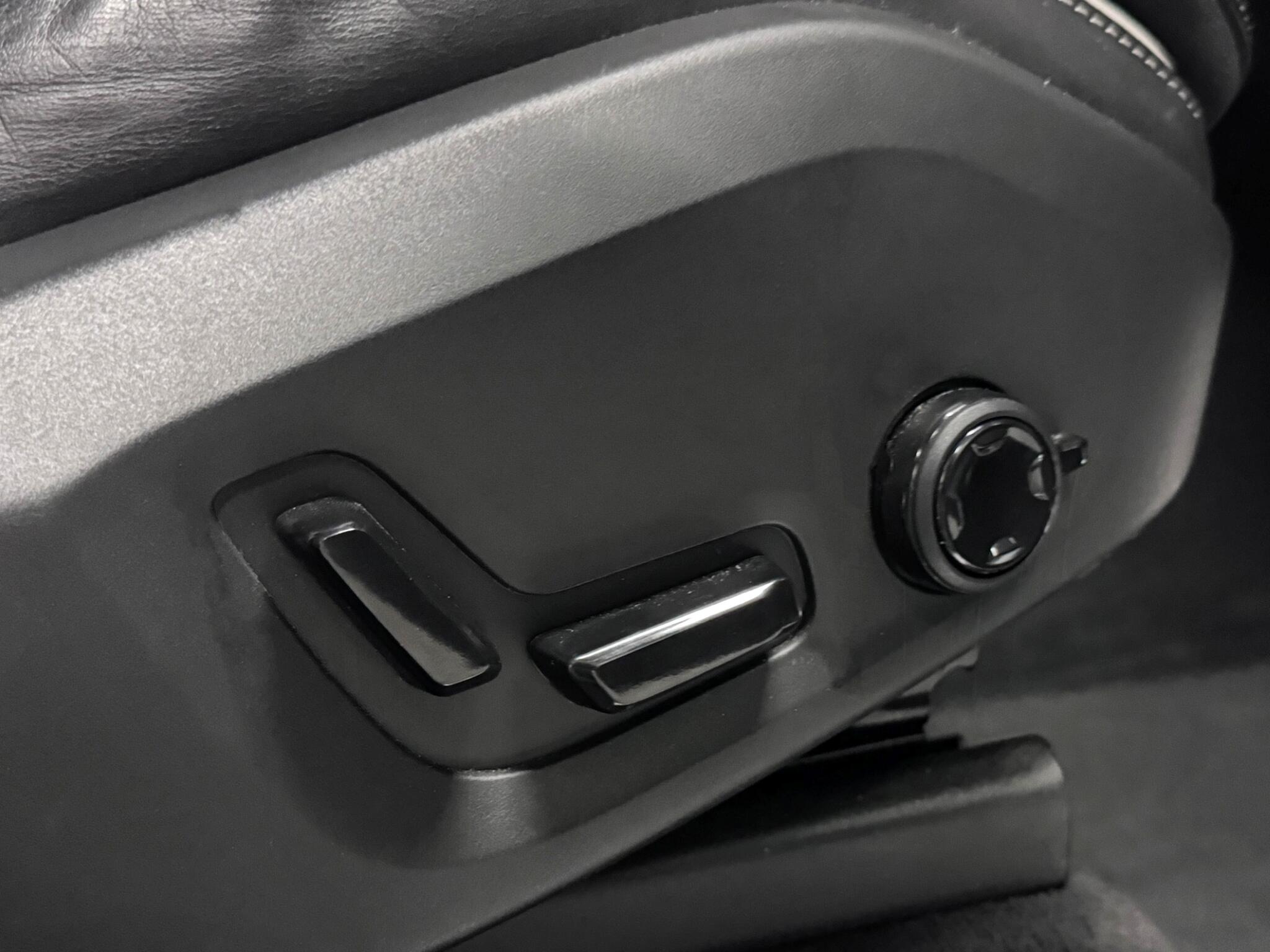 Volvo XC90 view 22