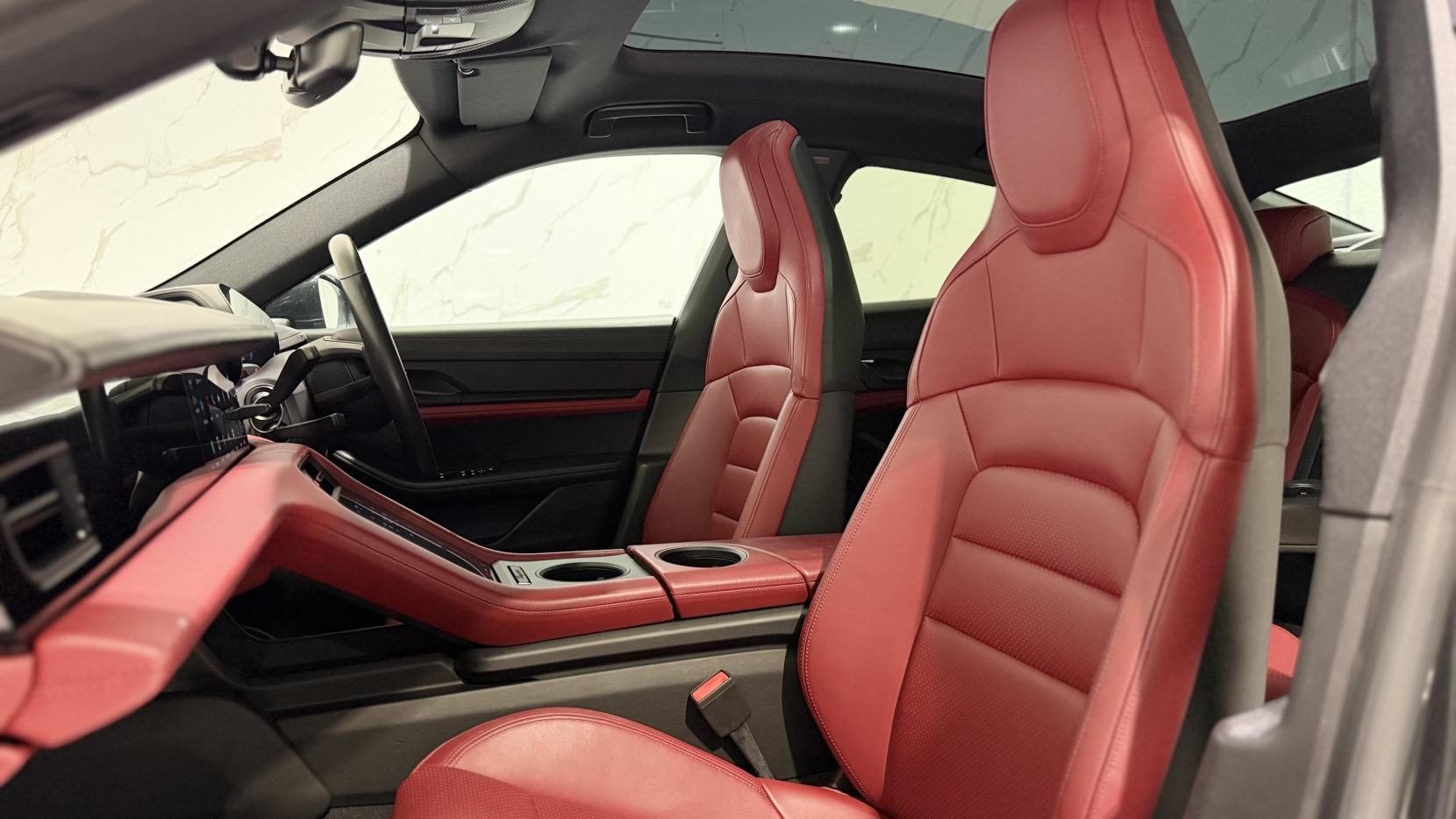 Porsche Taycan view 9