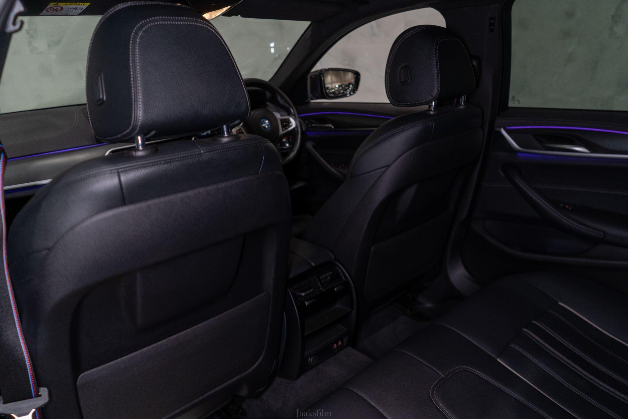 BMW 5 Series view 39