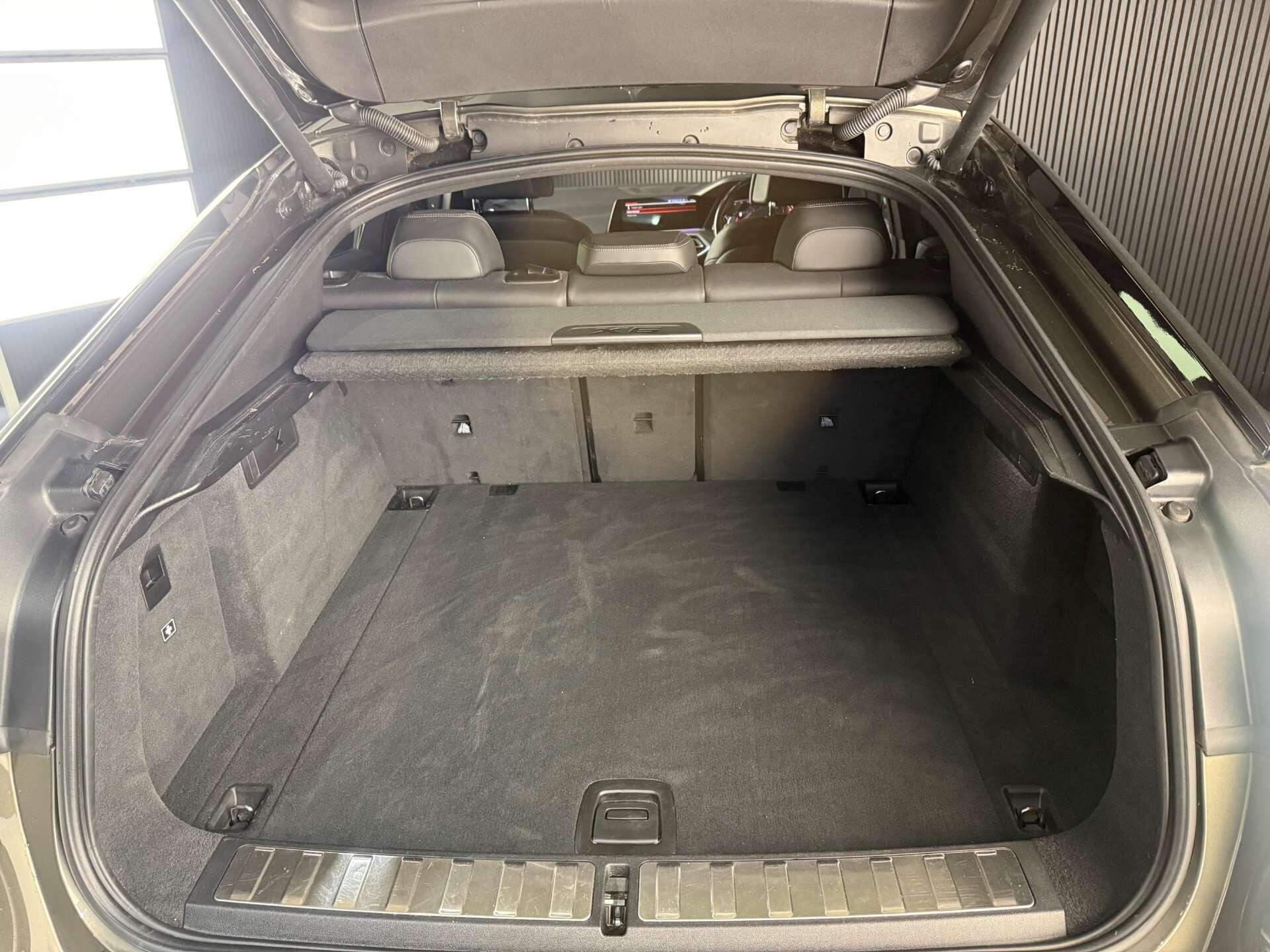 BMW X6 view 15