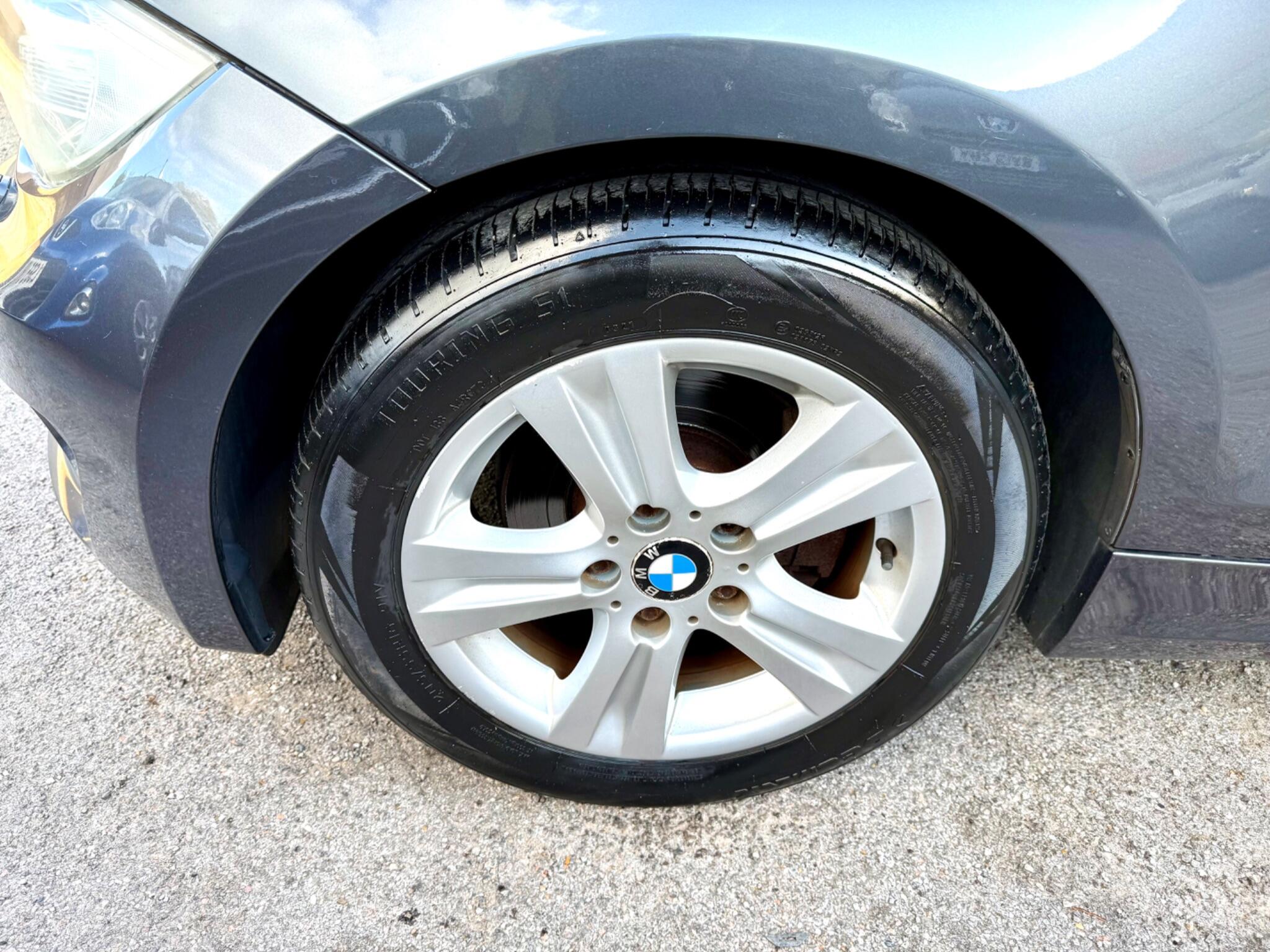 2012 BMW 1 Series image 60