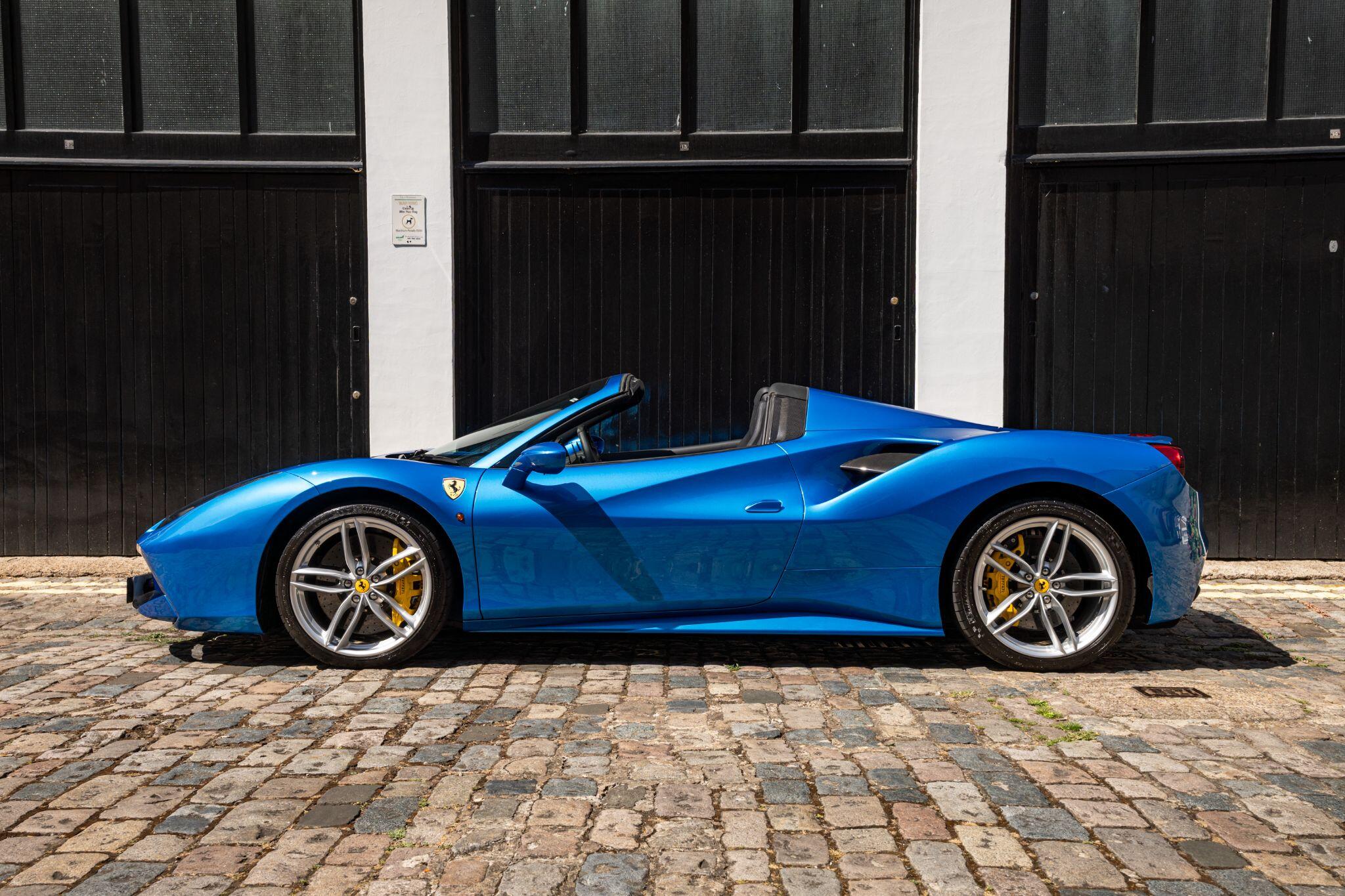 Ferrari 488 view 39
