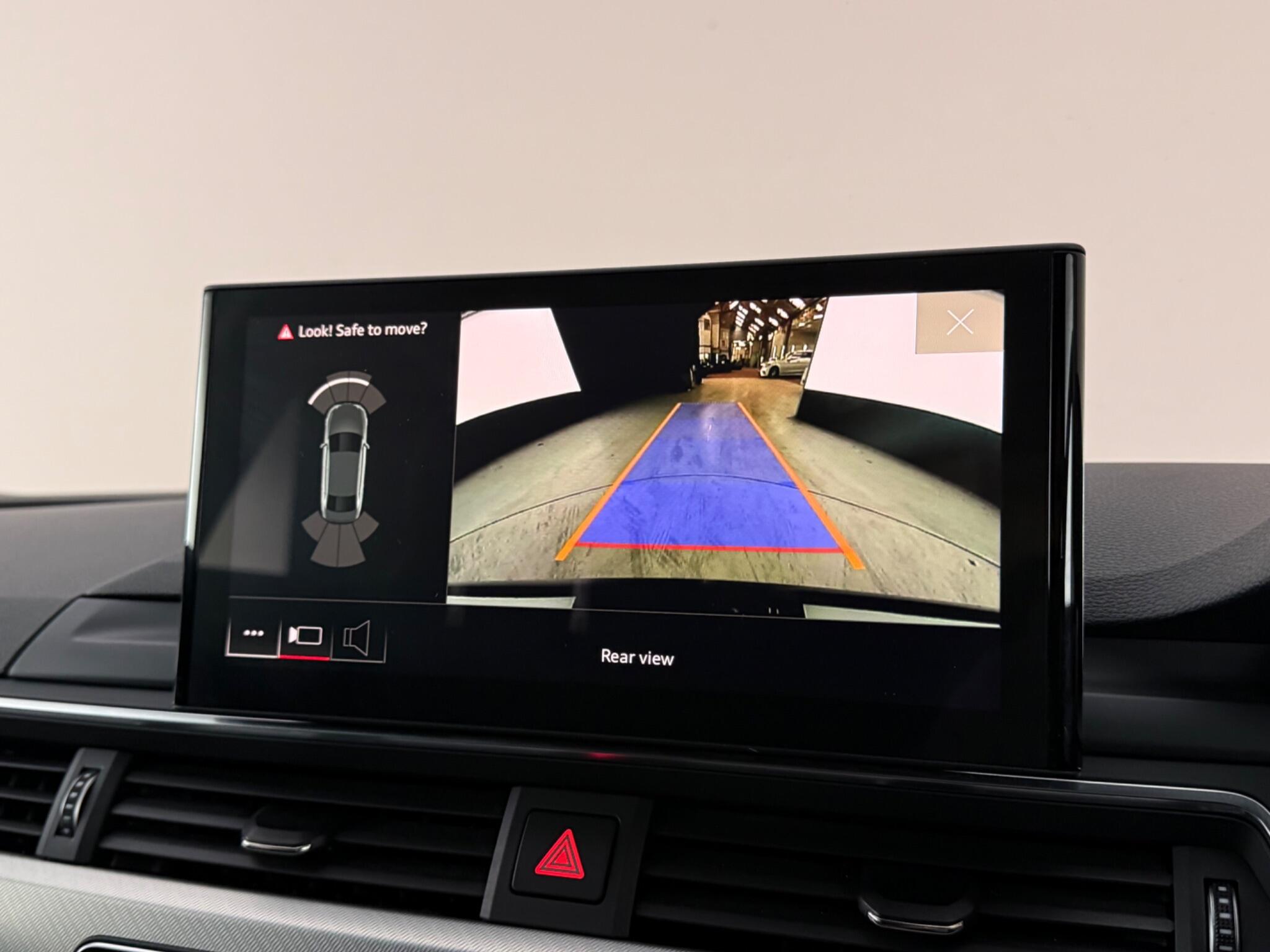 Audi A4 view 26