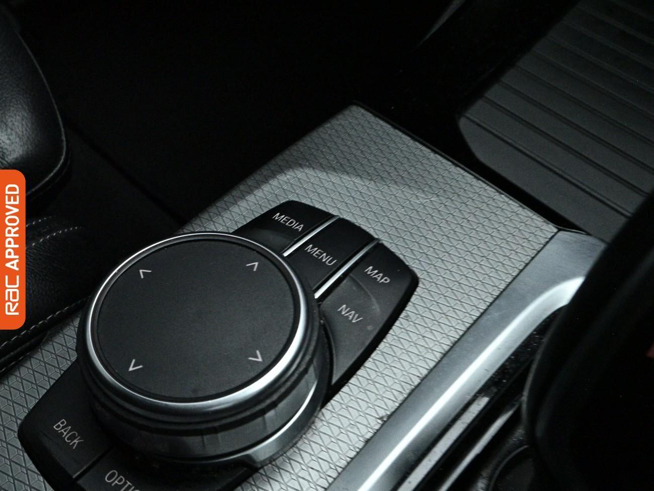 BMW X3 view 14