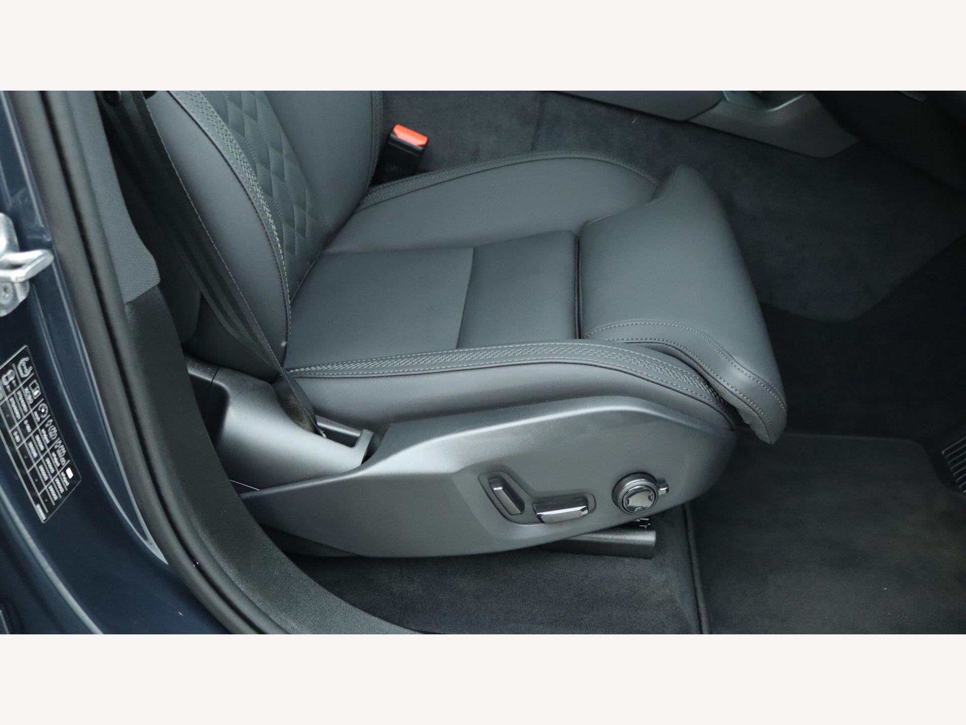 Volvo XC90 view 31