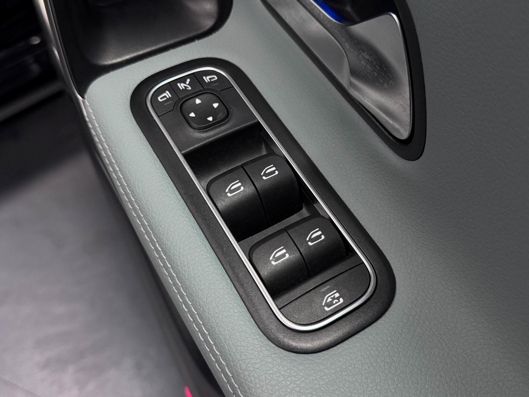 Mercedes-Benz Cla view 16