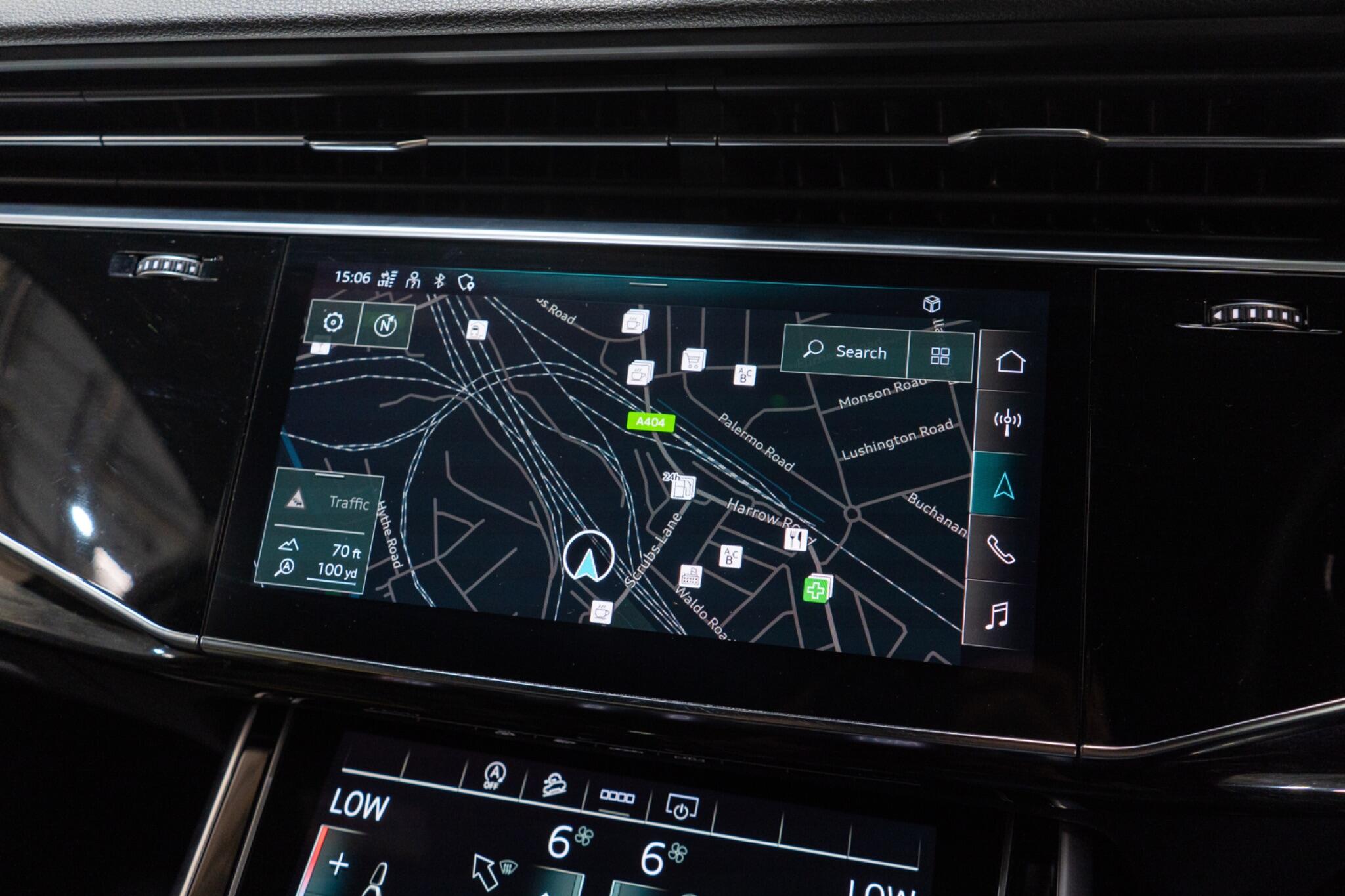 Audi Q7 view 19