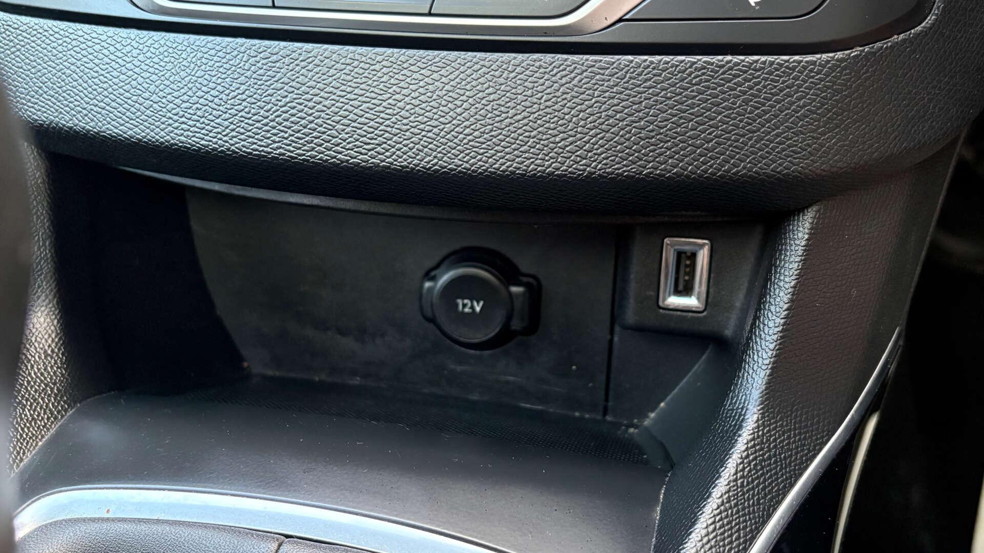 Peugeot 308 view 30