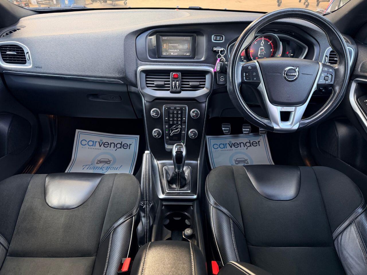 Volvo V40 view 5