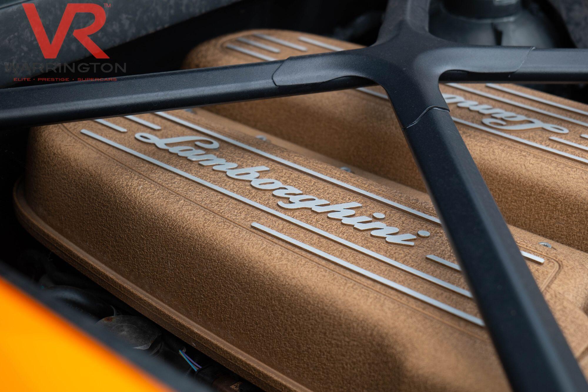 Lamborghini Huracan view 17
