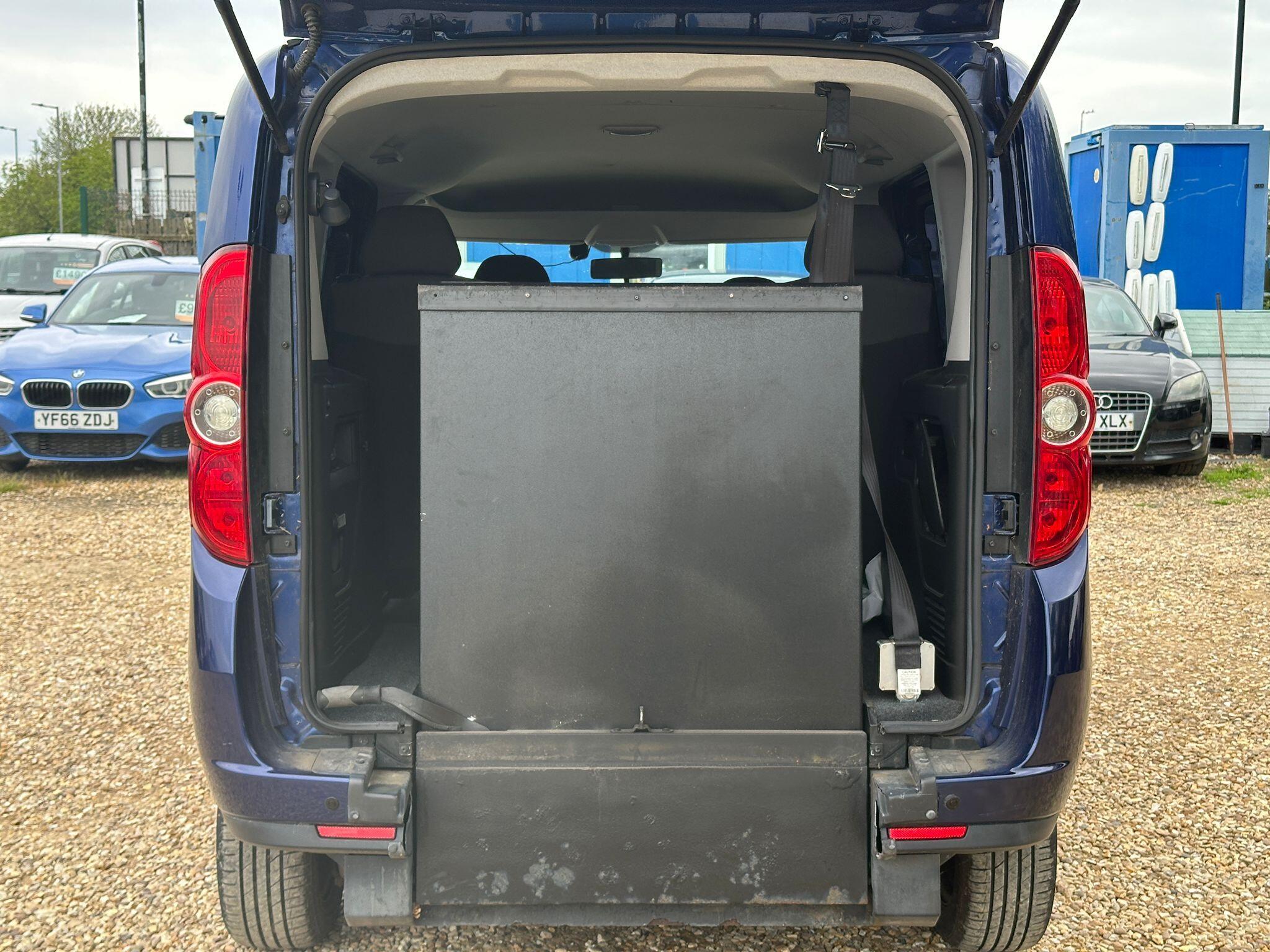 Fiat Doblo view 20