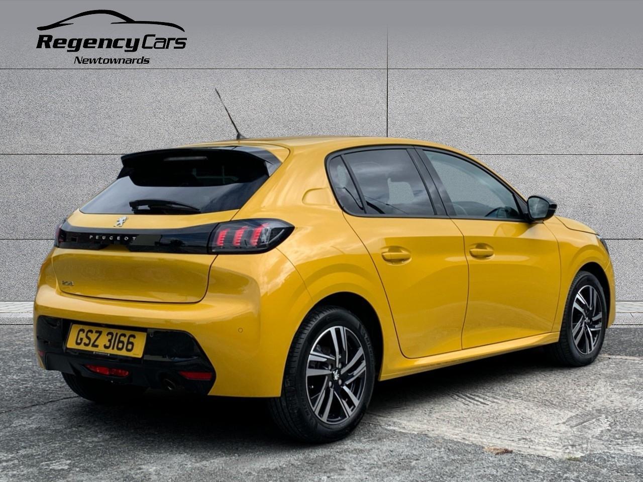 Peugeot 208 view 8