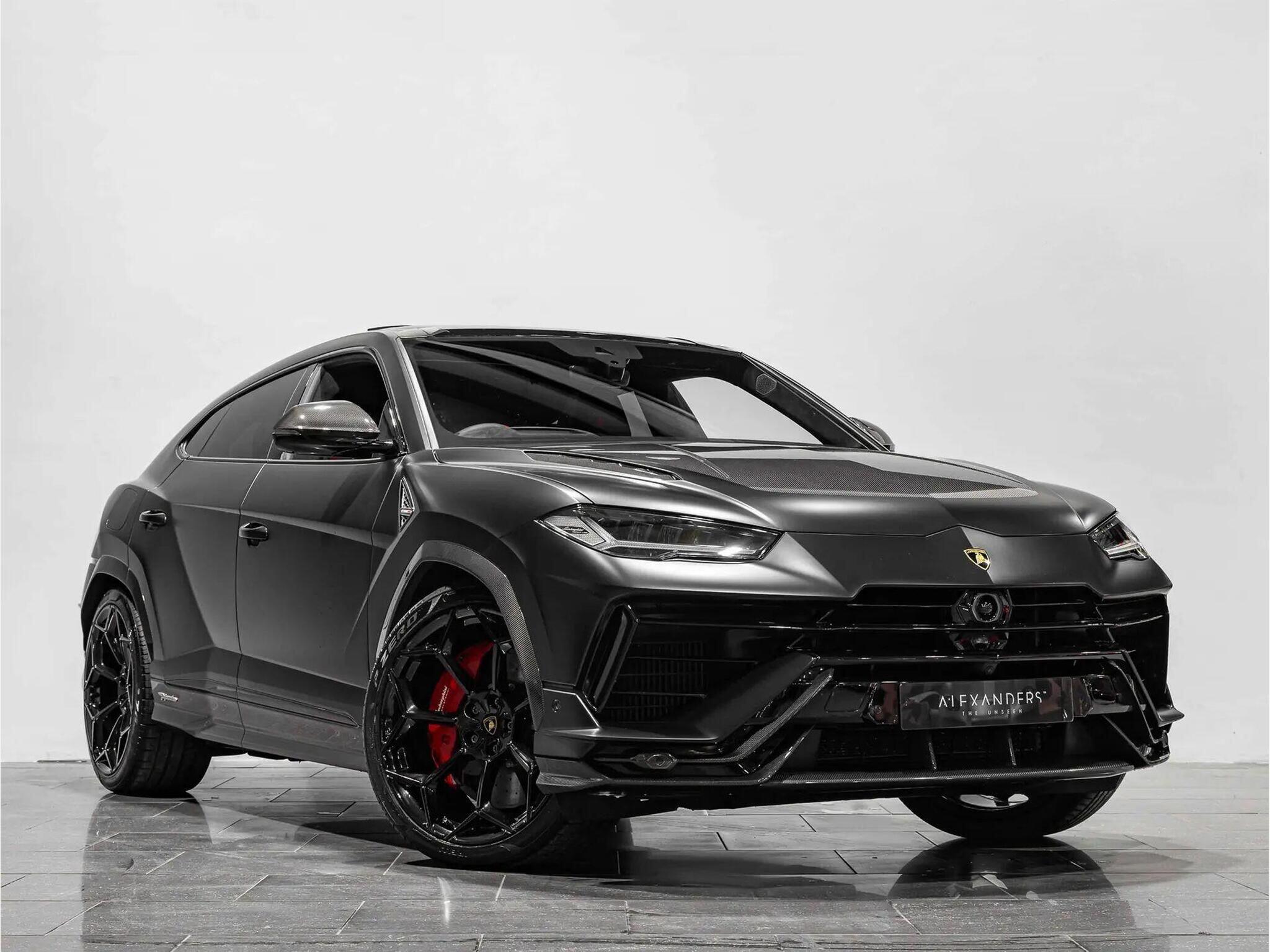 Lamborghini Urus view 8