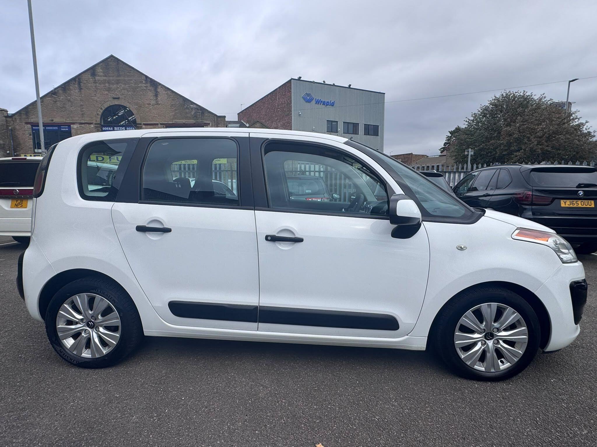 Citroen C3 Picasso view 9