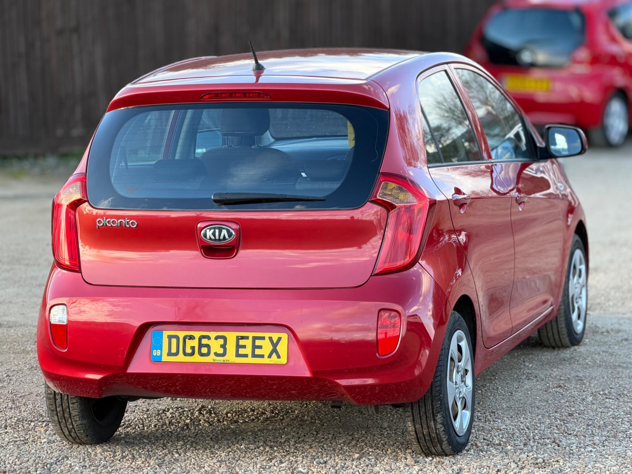 2013 Kia Picanto 1.0 1 Air Euro 5 5dr image 24