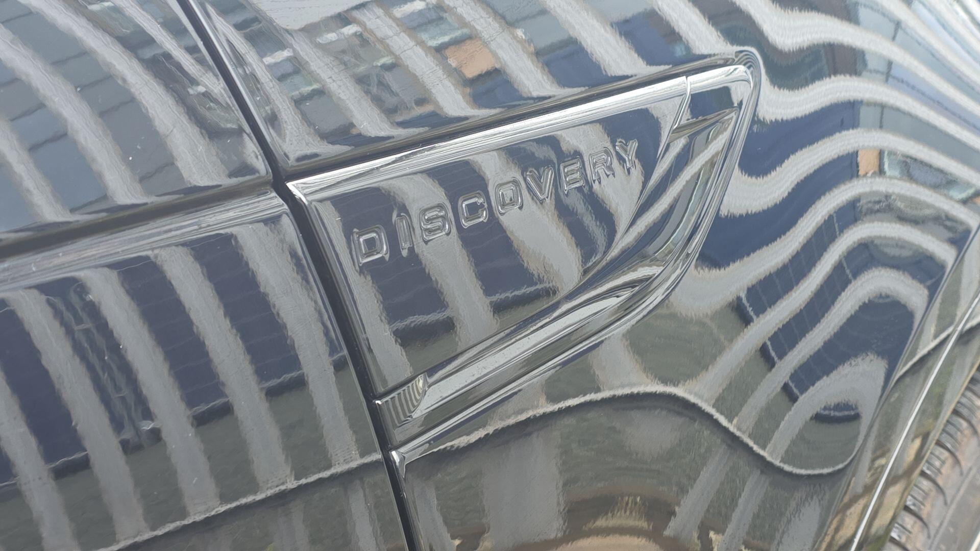 Land Rover Discovery view 23