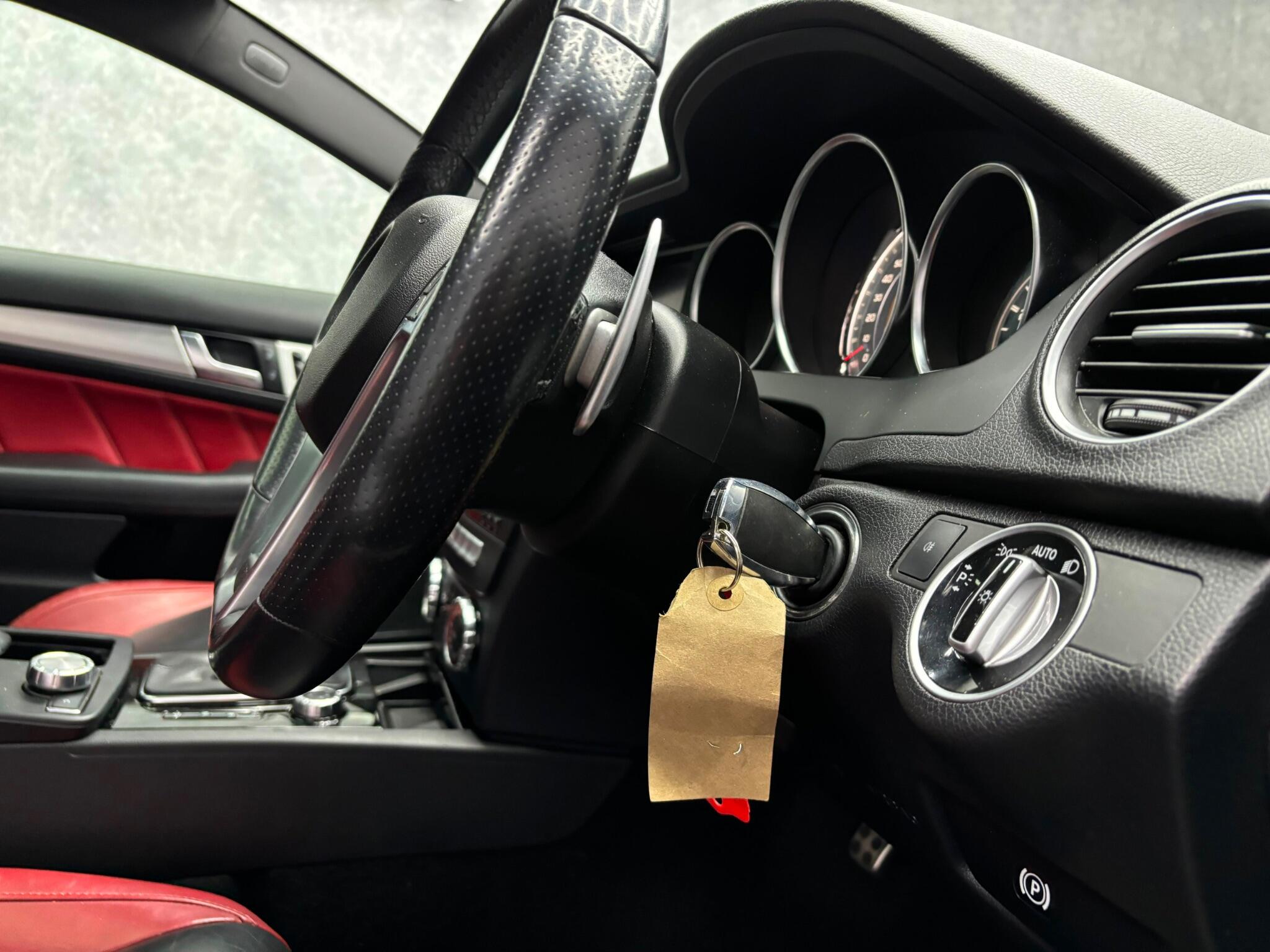 Mercedes-Benz C Class view 21