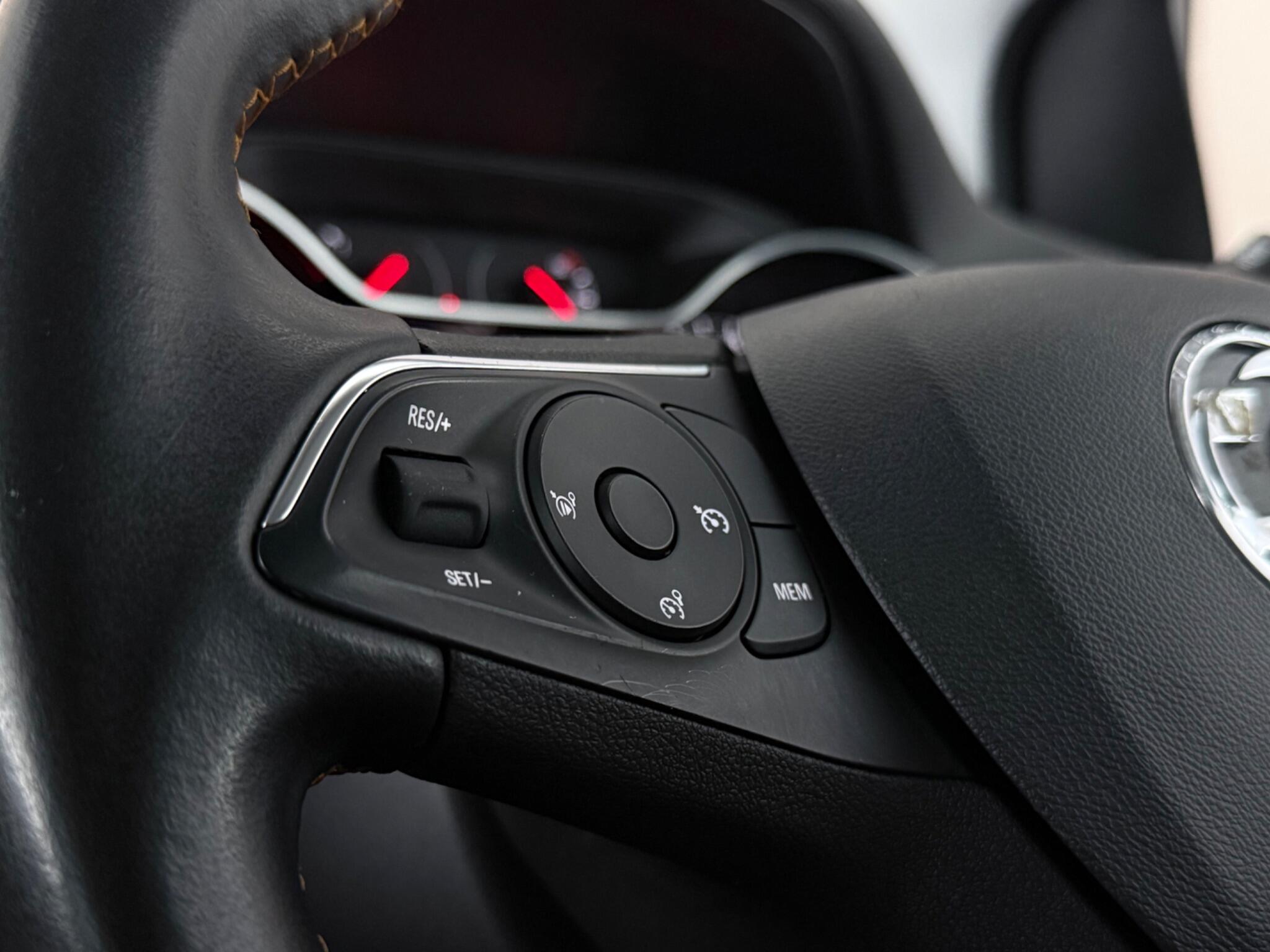 Vauxhall Crossland X view 13