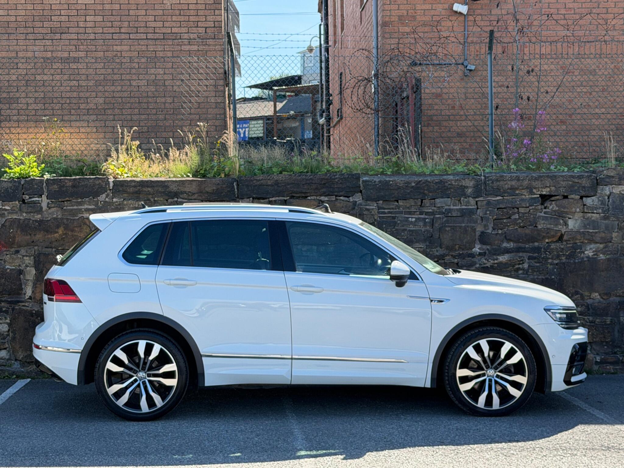 Volkswagen Tiguan view 8