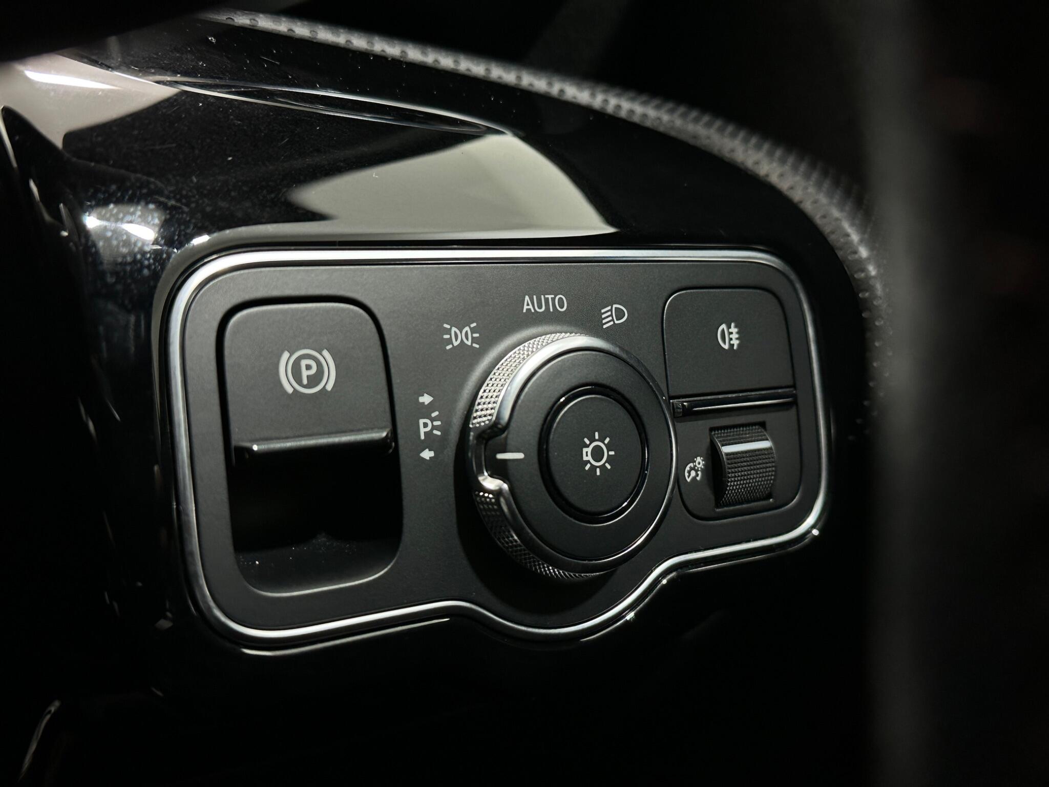 Mercedes-Benz A-Class view 18