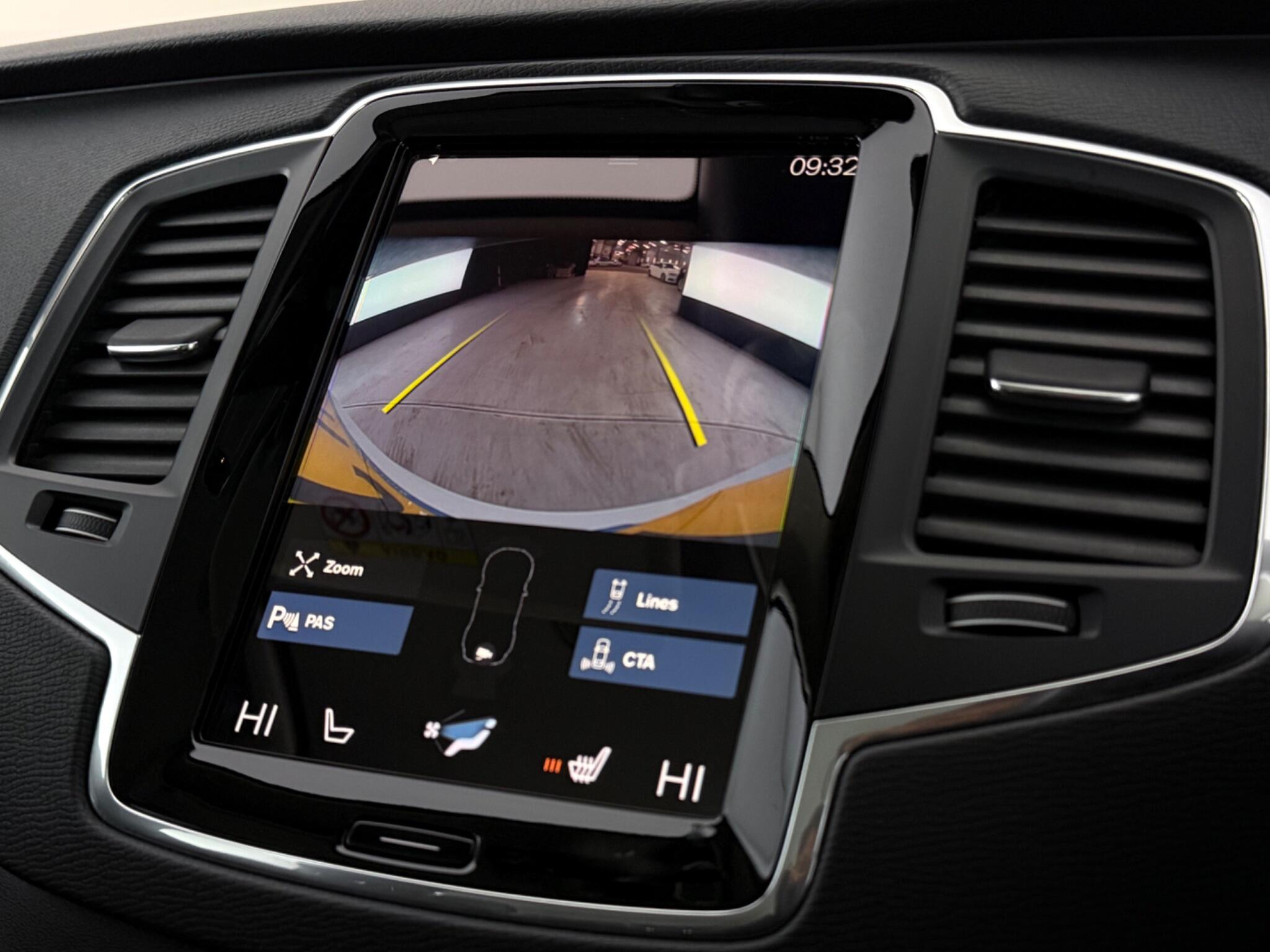 Volvo XC90 view 30