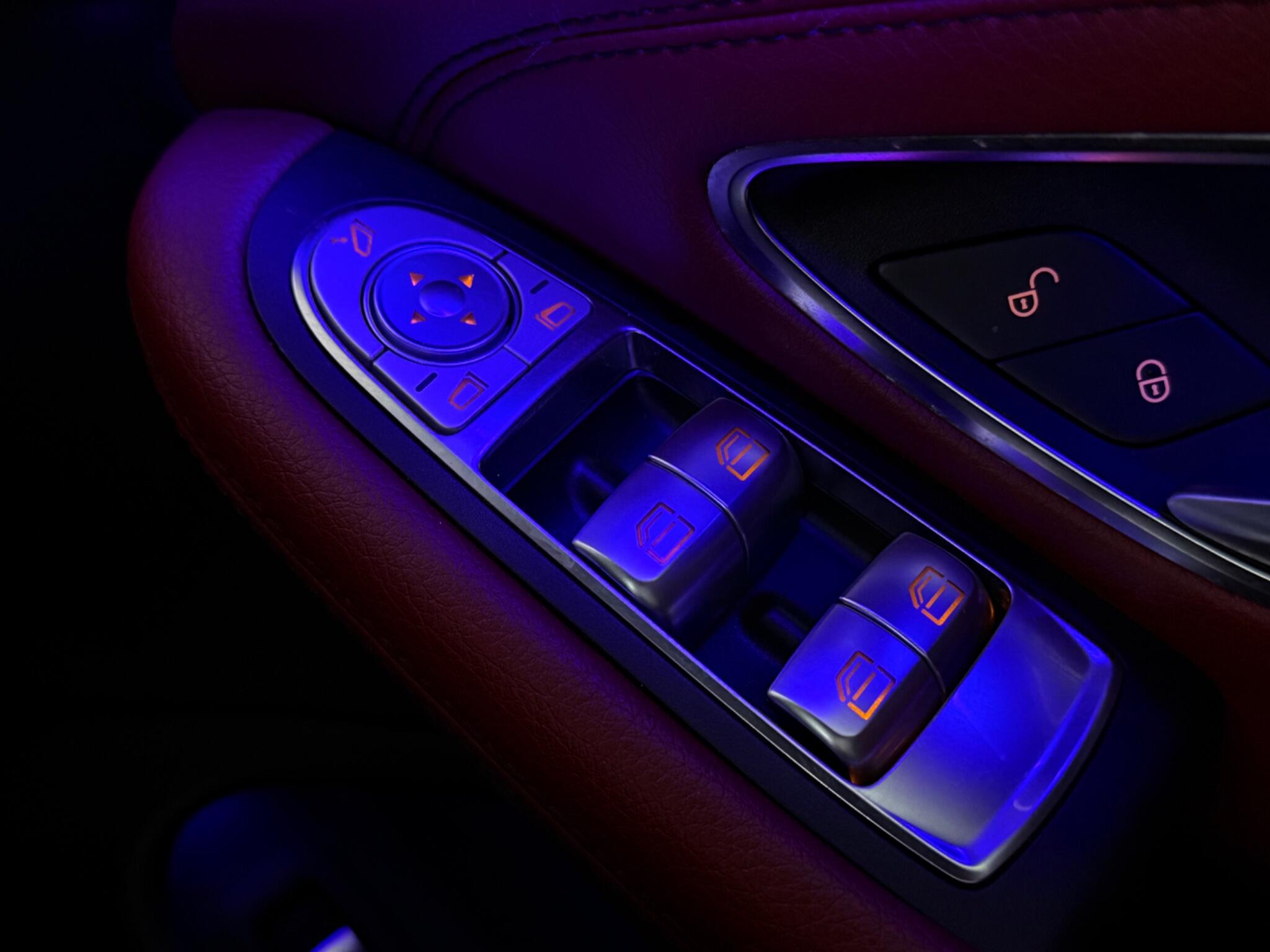 Mercedes-Benz C-Class view 22