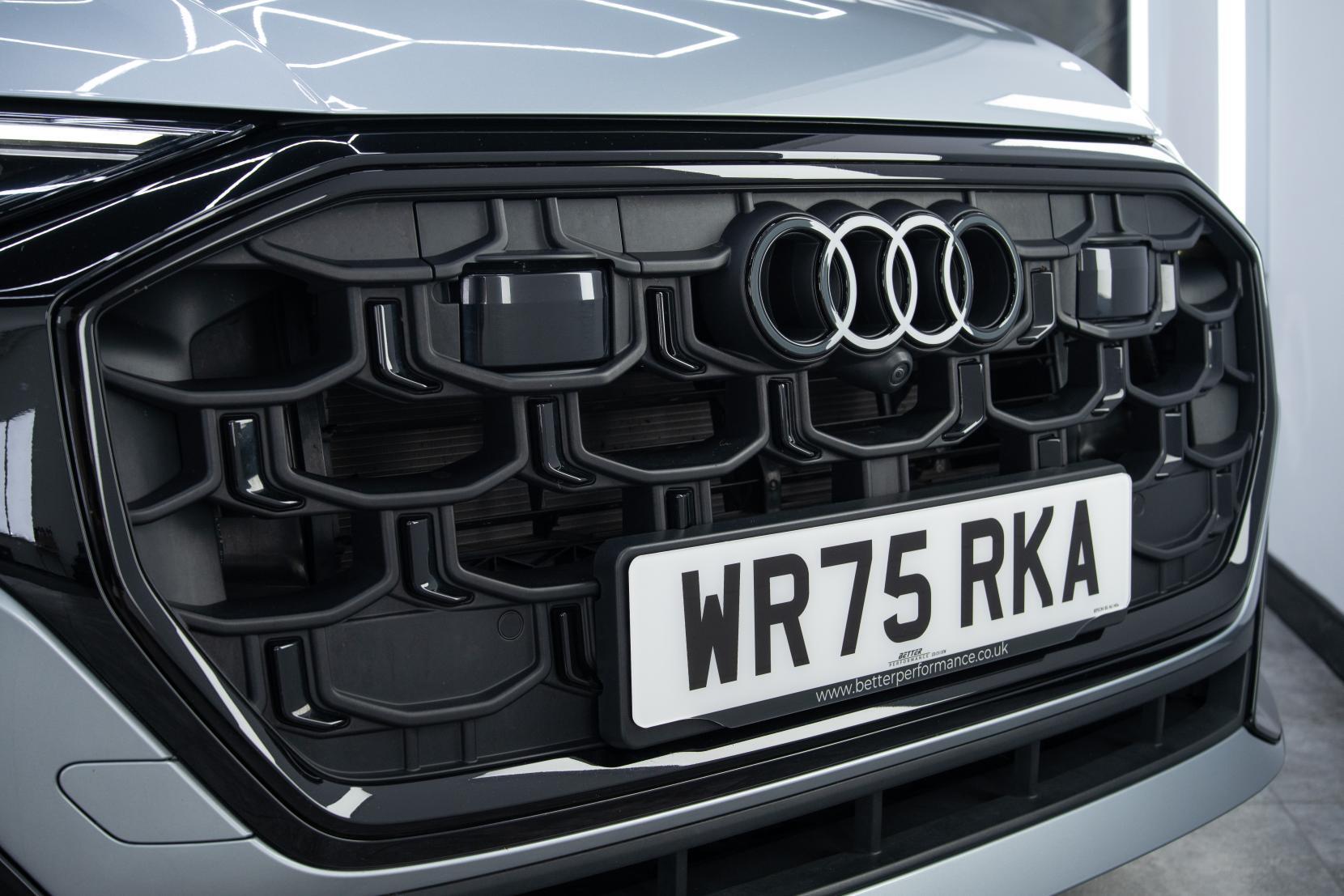 Audi Q8 view 19