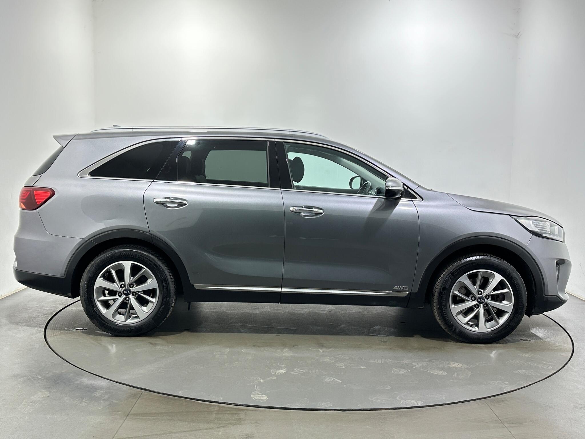 Kia Sorento view 9