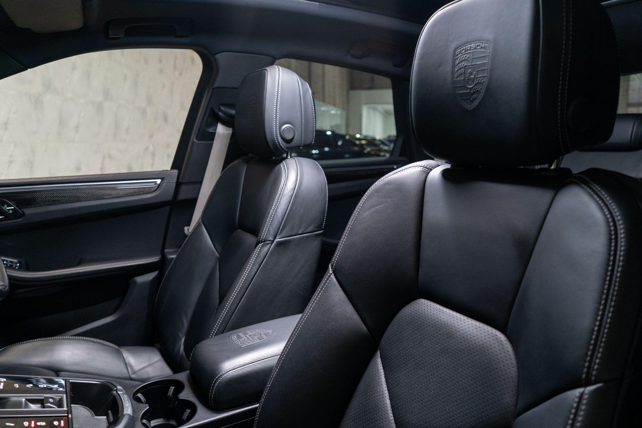 Porsche Macan view 37