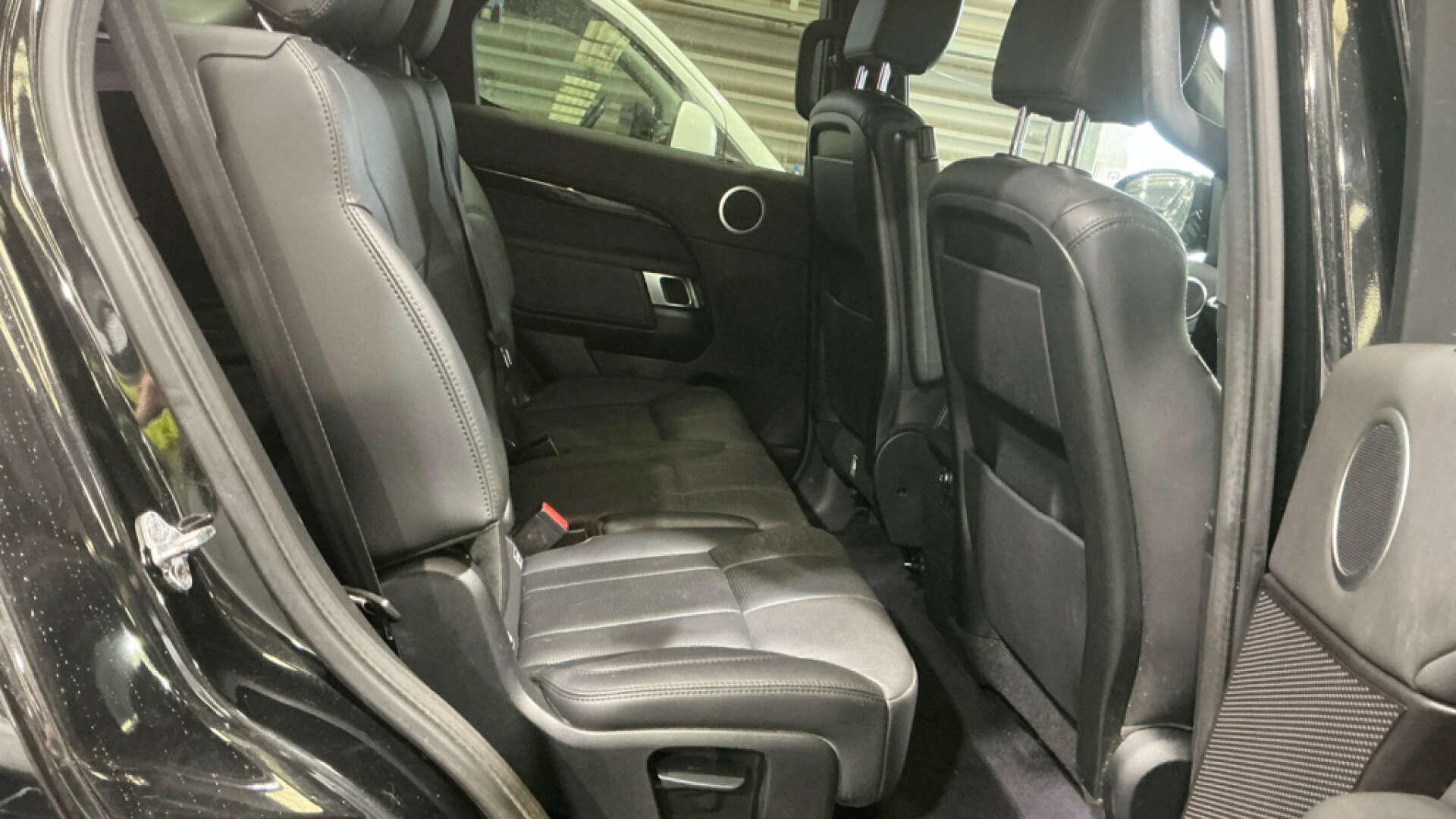 Land Rover Discovery view 7