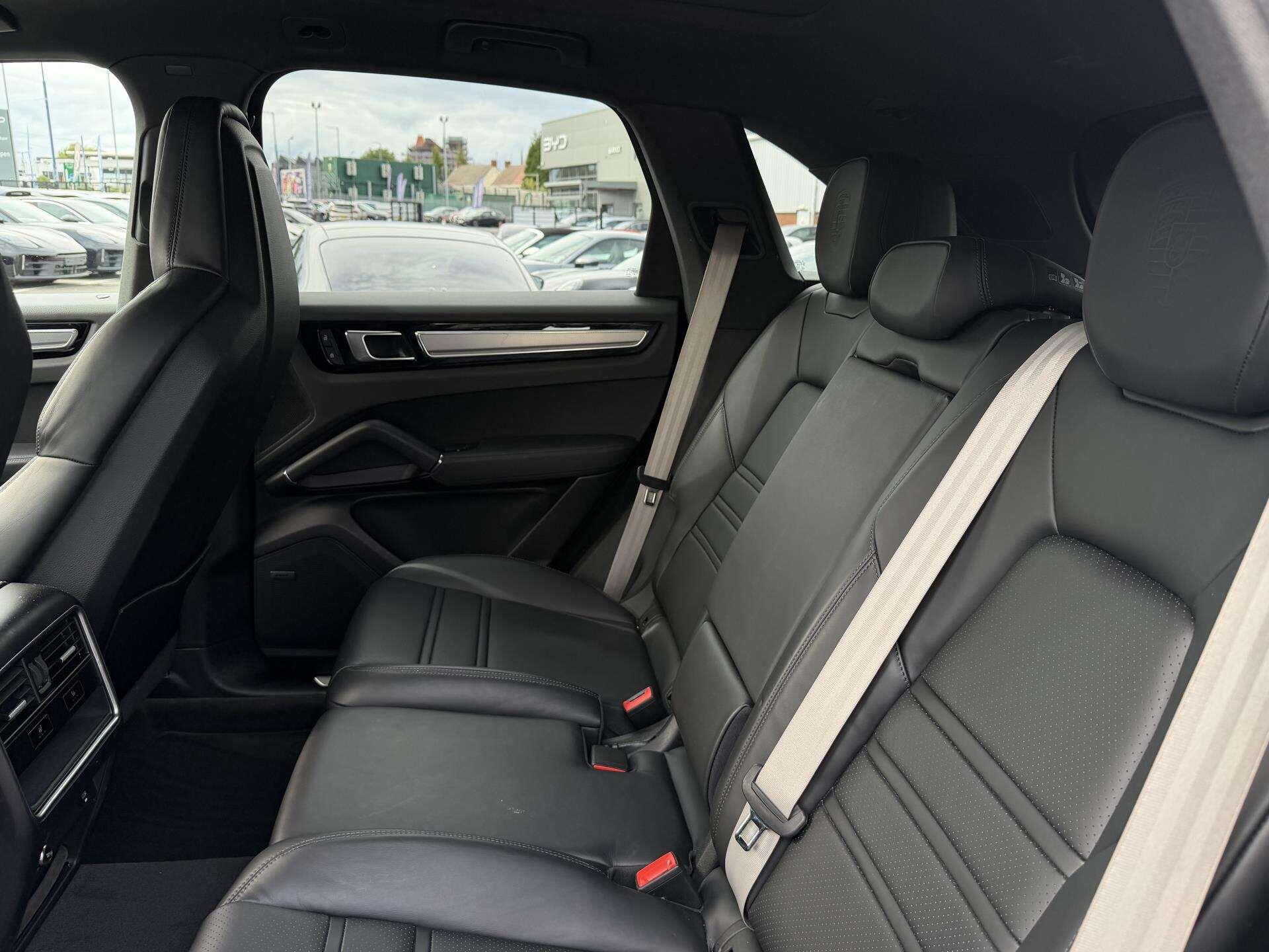 Porsche Cayenne view 15