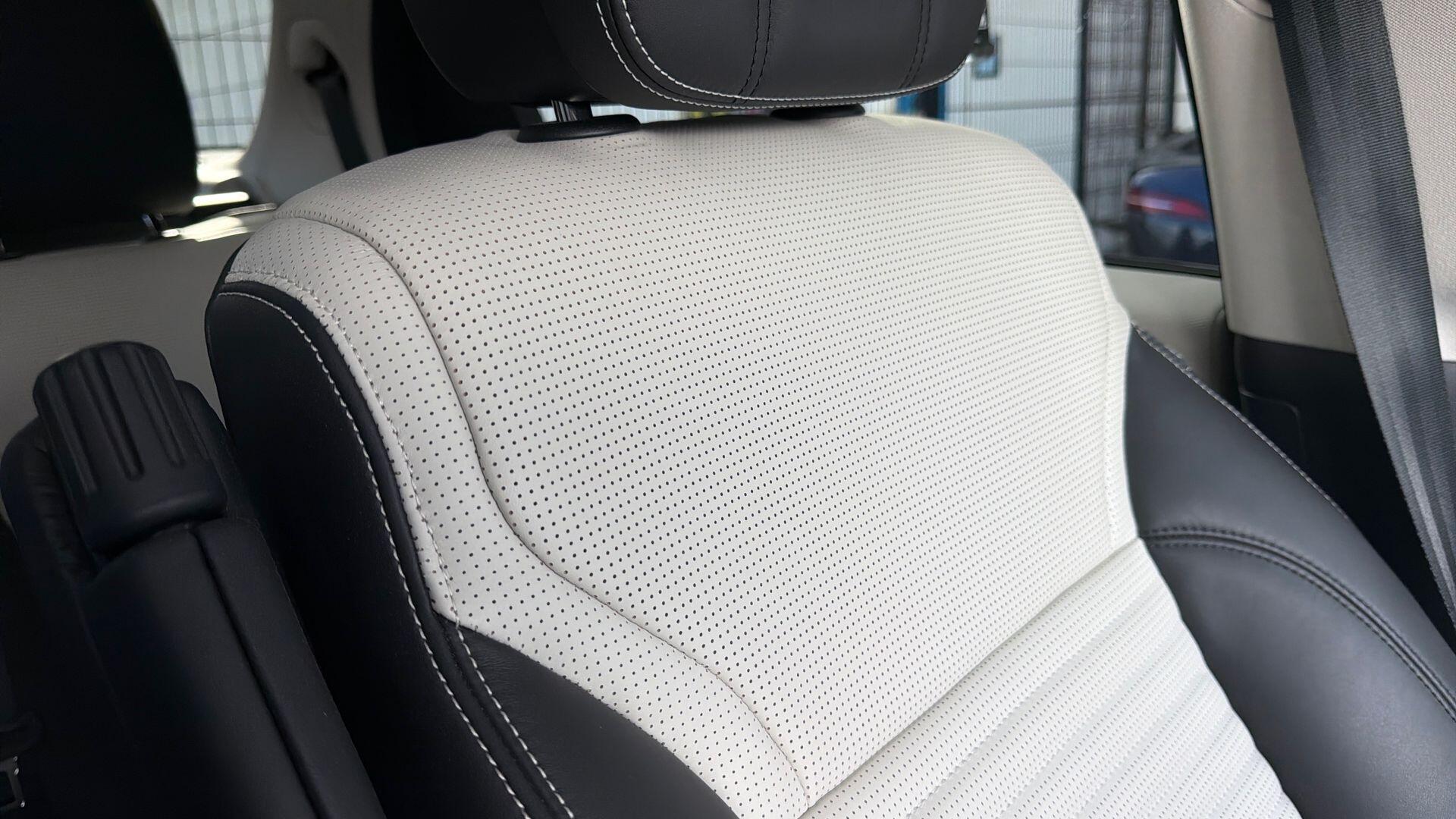 Land Rover Discovery view 44