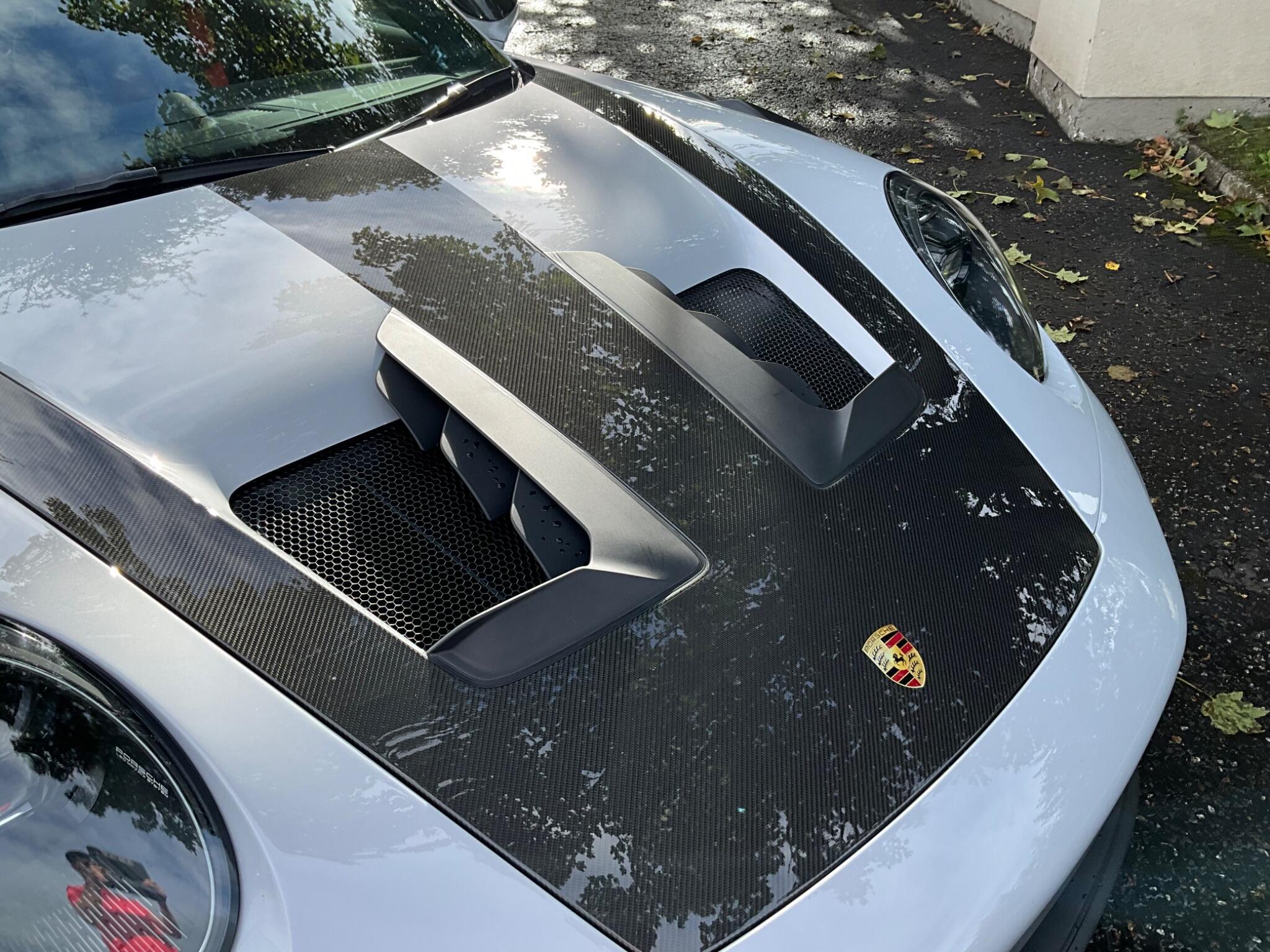 Porsche 911 view 26