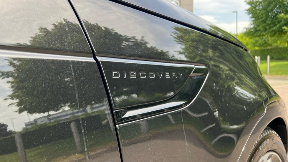 Land Rover Discovery view 20