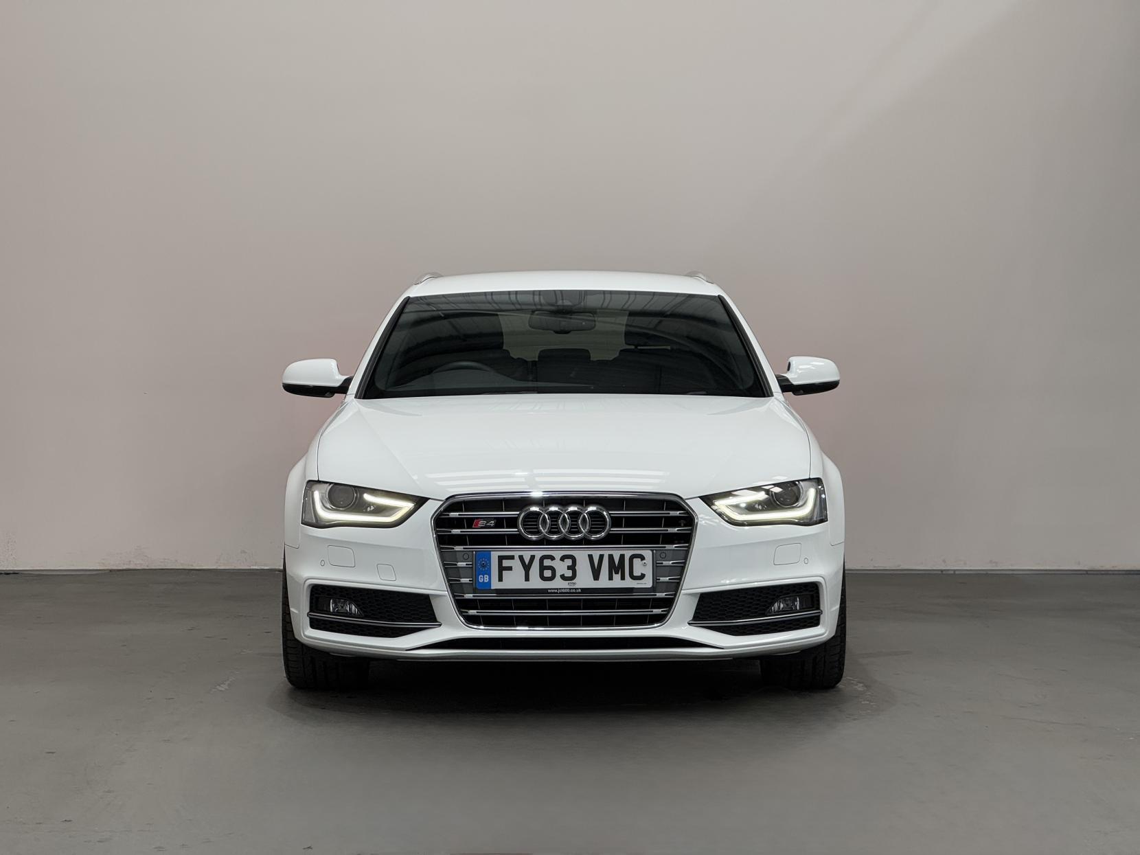 Audi S4 Avant view 2