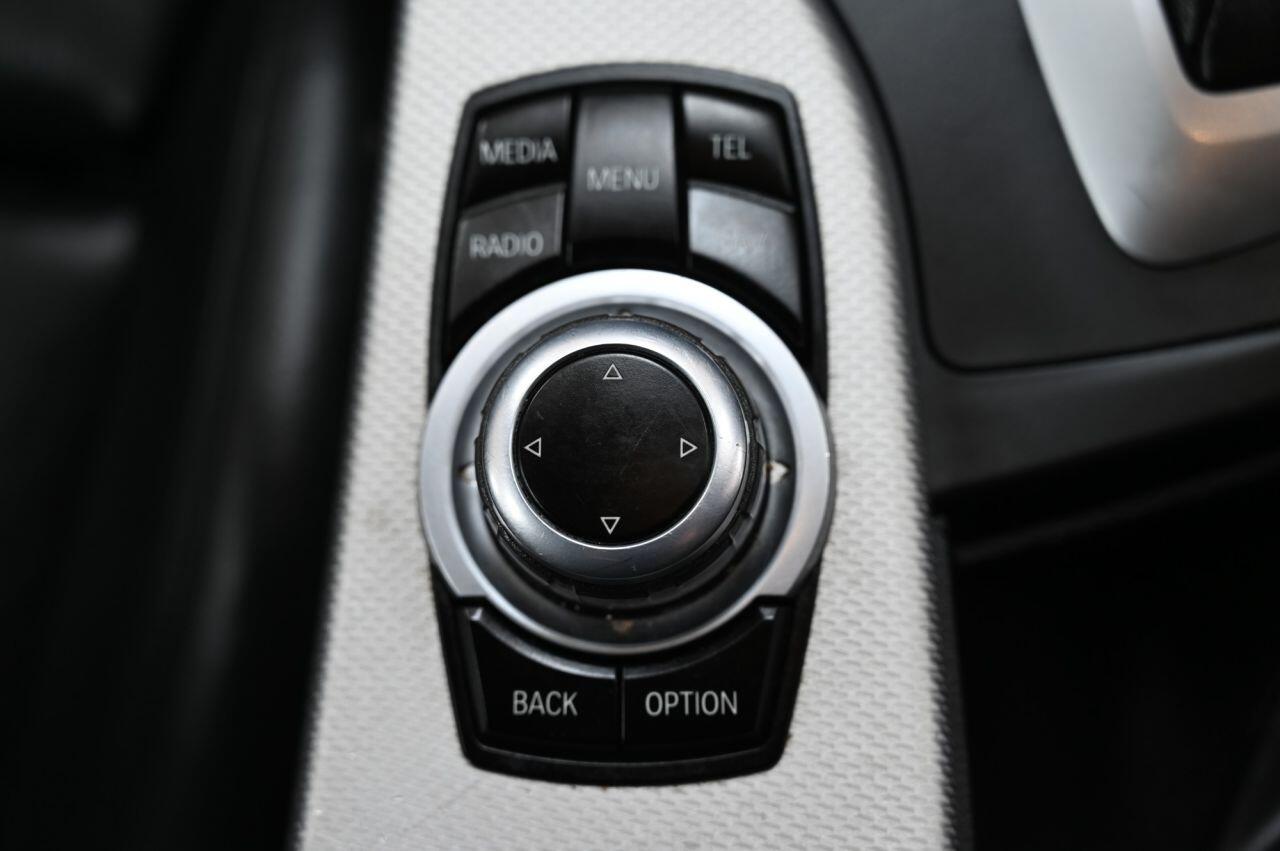BMW 3 Series view 35
