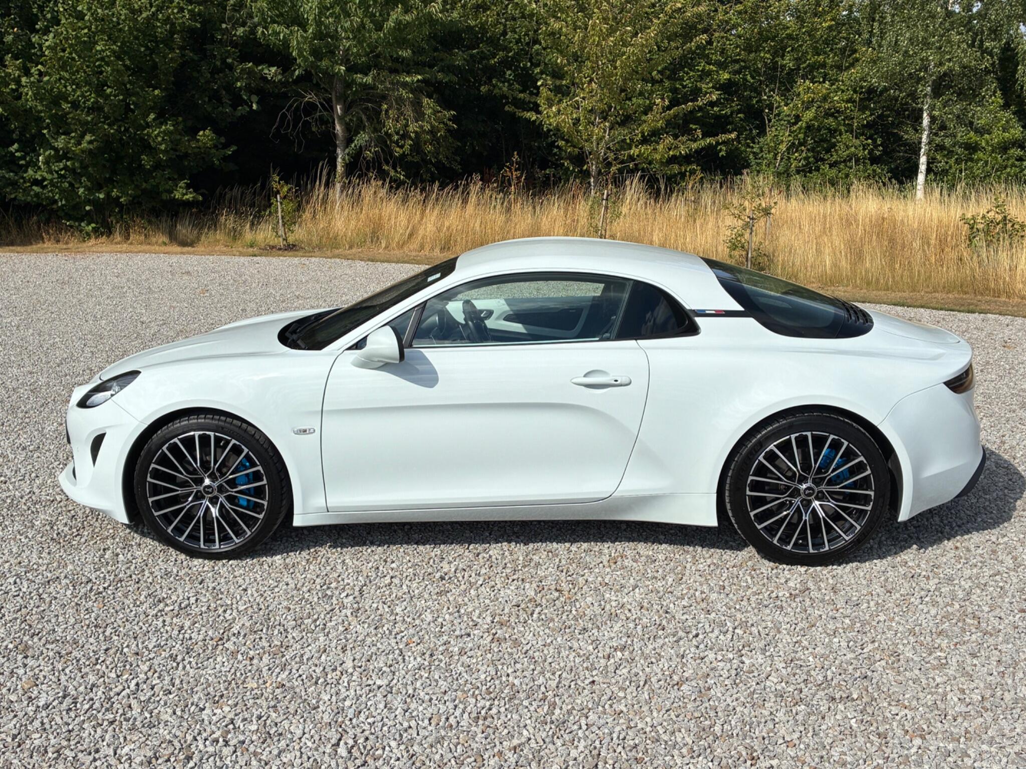 Alpine A110 view 4