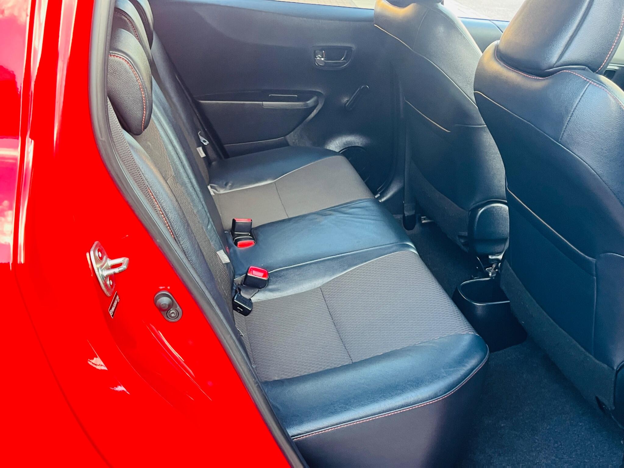 Toyota Yaris view 30