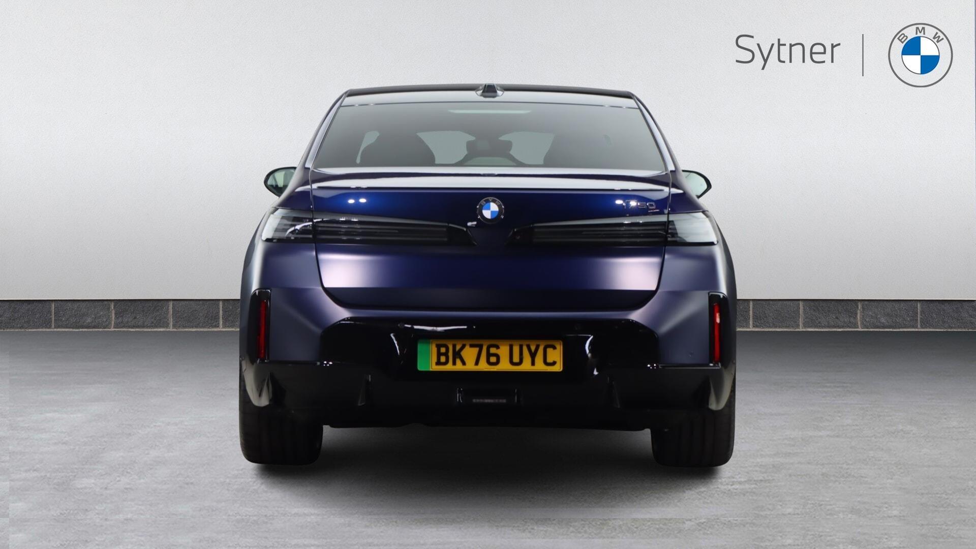 BMW i7 view 15