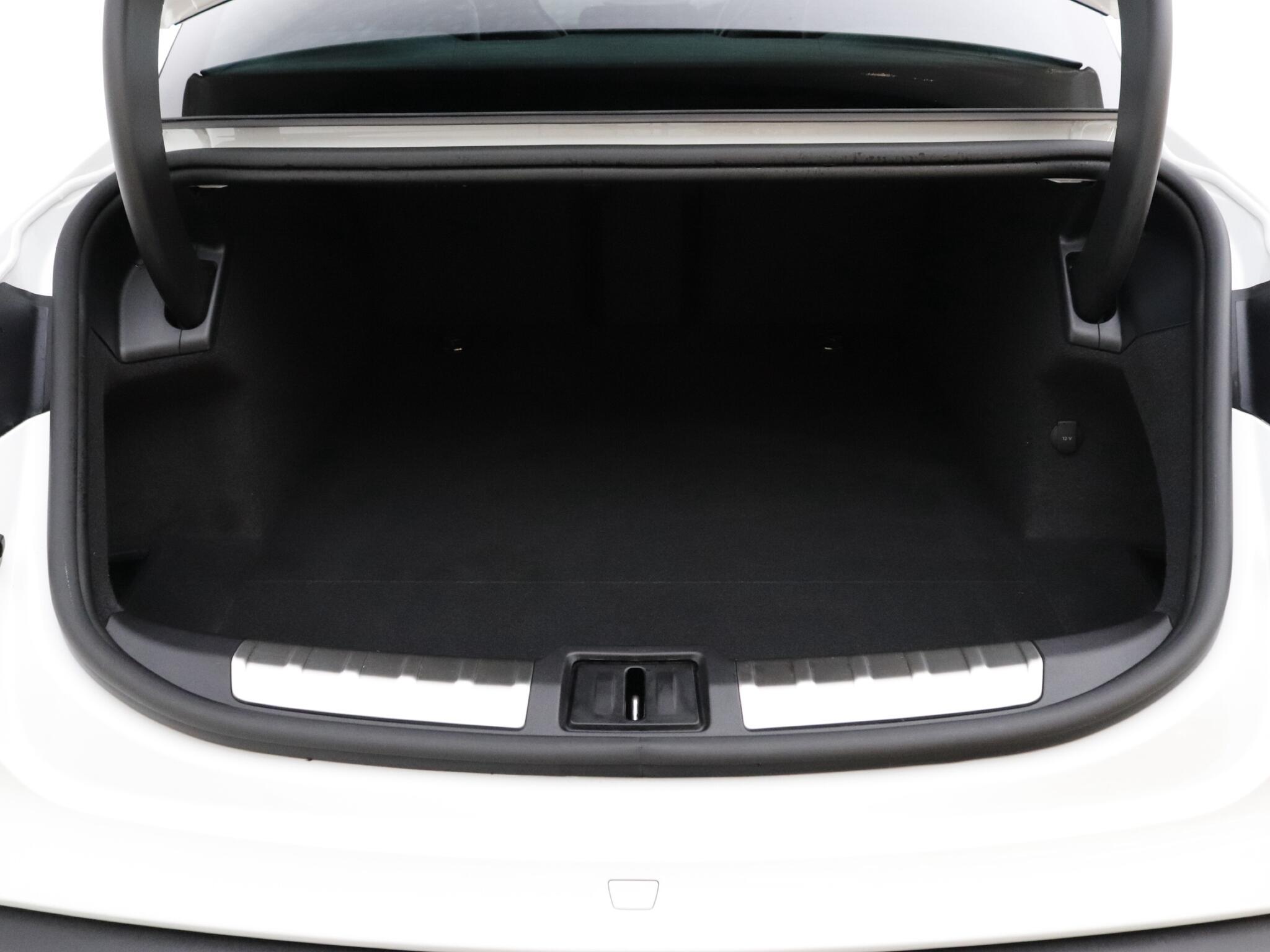 Porsche Taycan view 19